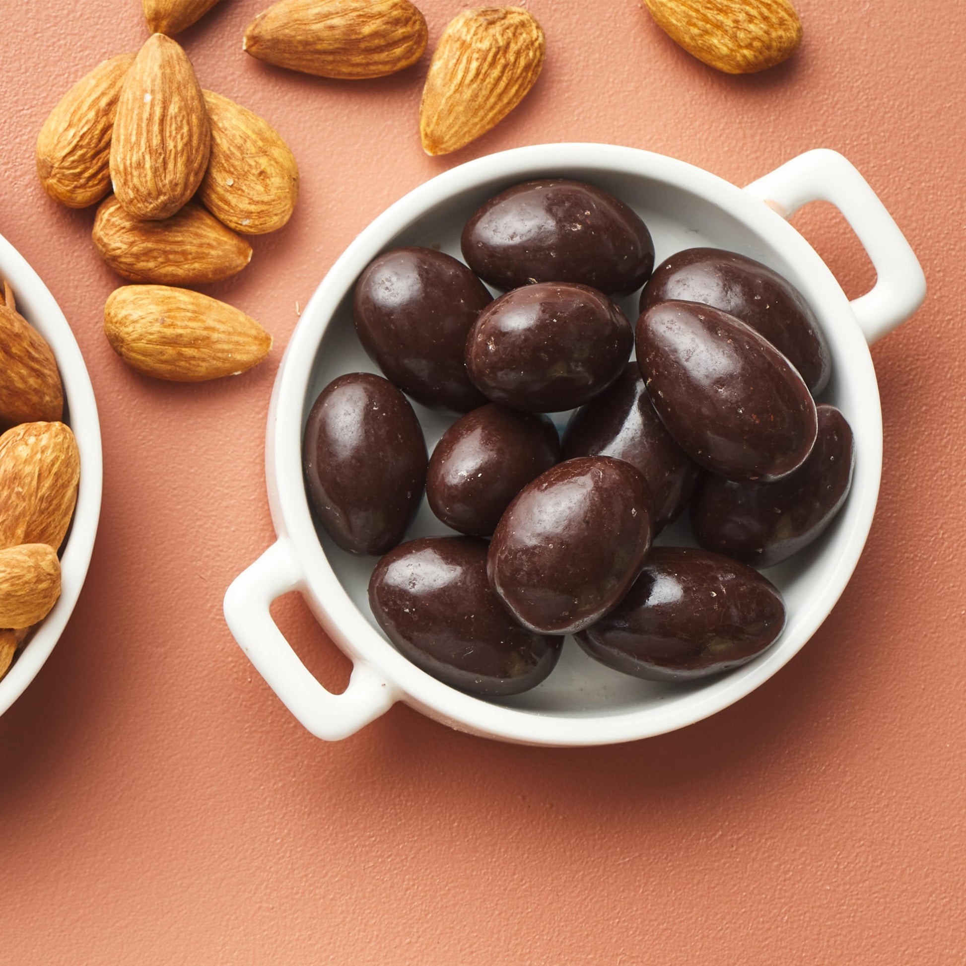 Yupik Dark Chocolate Almonds – 60% Cacao, 1 kg, Kosher Certified, Whole Nuts with Rich Chocolate Coating