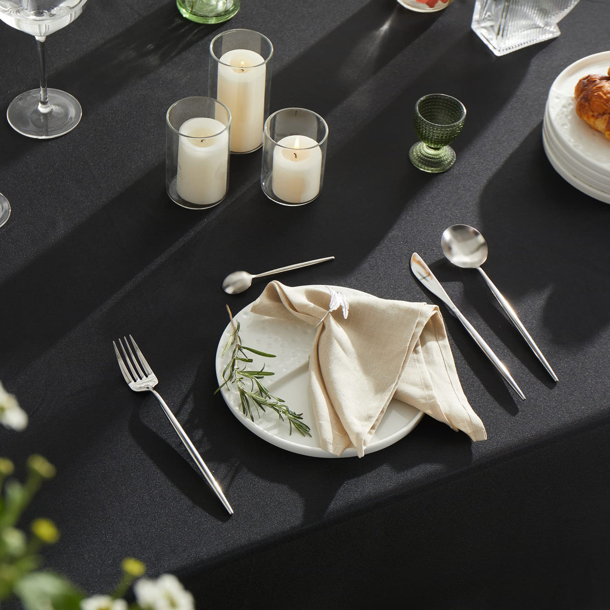 Mysky Home Black Table Cloth 60x120 Inch Black Tablecloth for 8 Foot Table Washable Polyester Rectangle Tablecloth for Buffet Table, Parties, Holiday Dinner, Wedding 🍁 All In One Marketplace Canada