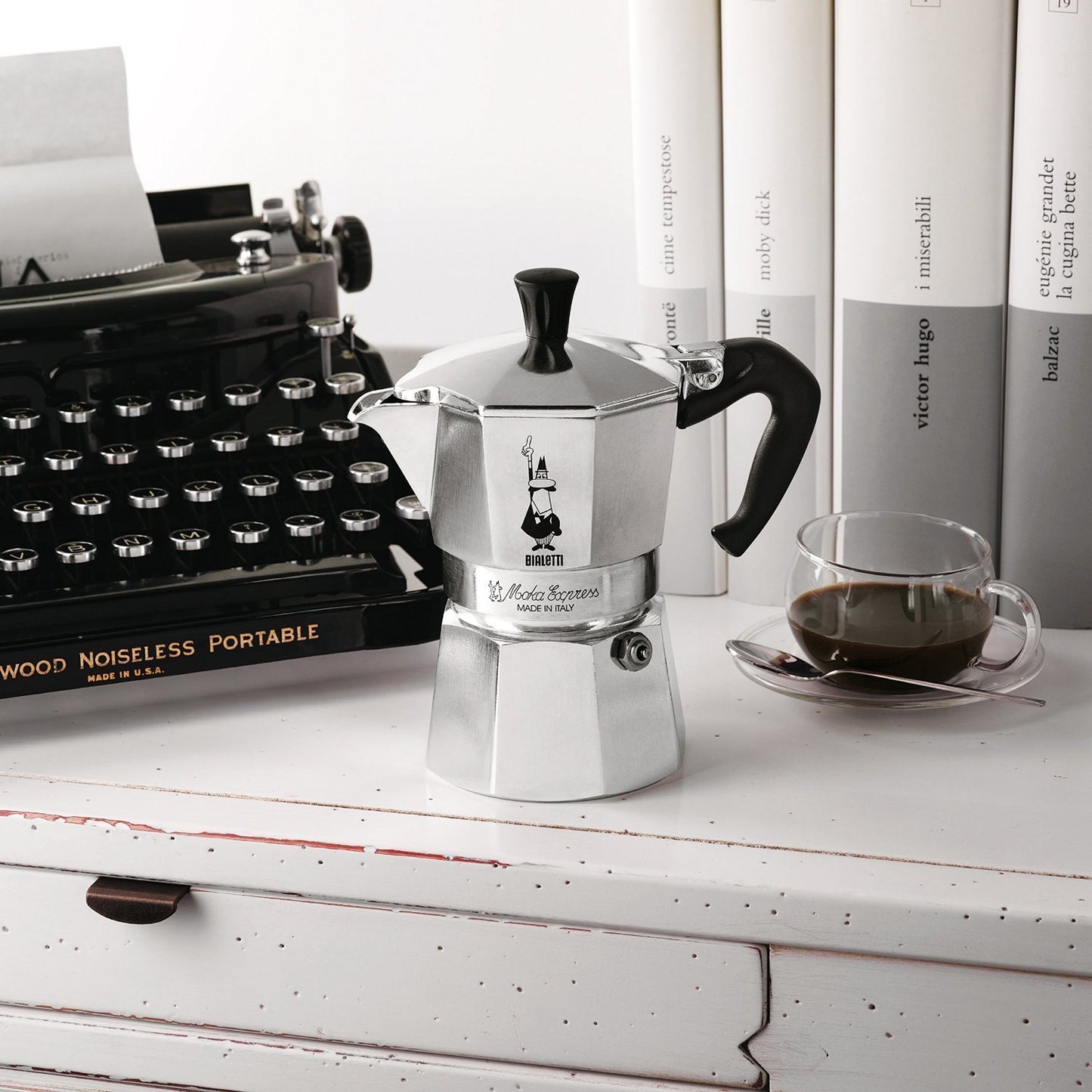 Bialetti - Moka Express: Iconic Stovetop Espresso Maker, Makes Real Italian Coffee, Moka Pot 3 Cups (4.3 Oz - 130 Ml), Aluminium, Silver 🍁 All In One Marketplace Canada