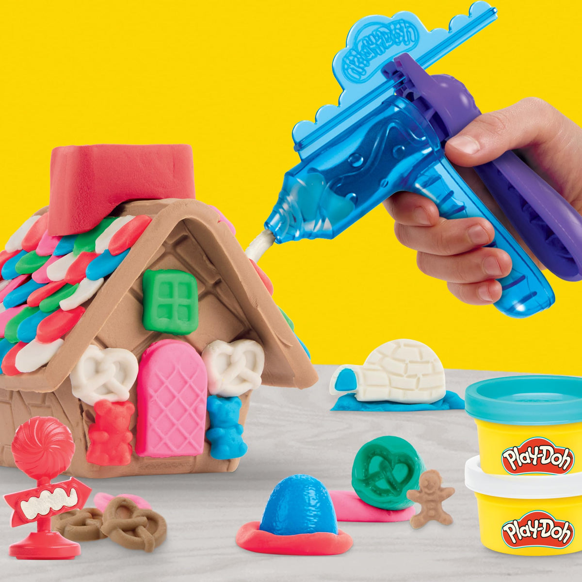 Play-Doh Builder Mini Gingerbread House, Arts & Crafts Toy Building Kit, Multi-Season Set with 8 Play-Doh Cans for Kids Ages 5+ (Amazon Exclusive) 🍁 All In One Marketplace Canada