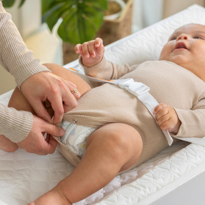 Summer by Ingenuity Contoured Changing Pad Includes Waterproof Changing Liner and Safety Fastening Strap with Quick-Release Buckle Ingenuity