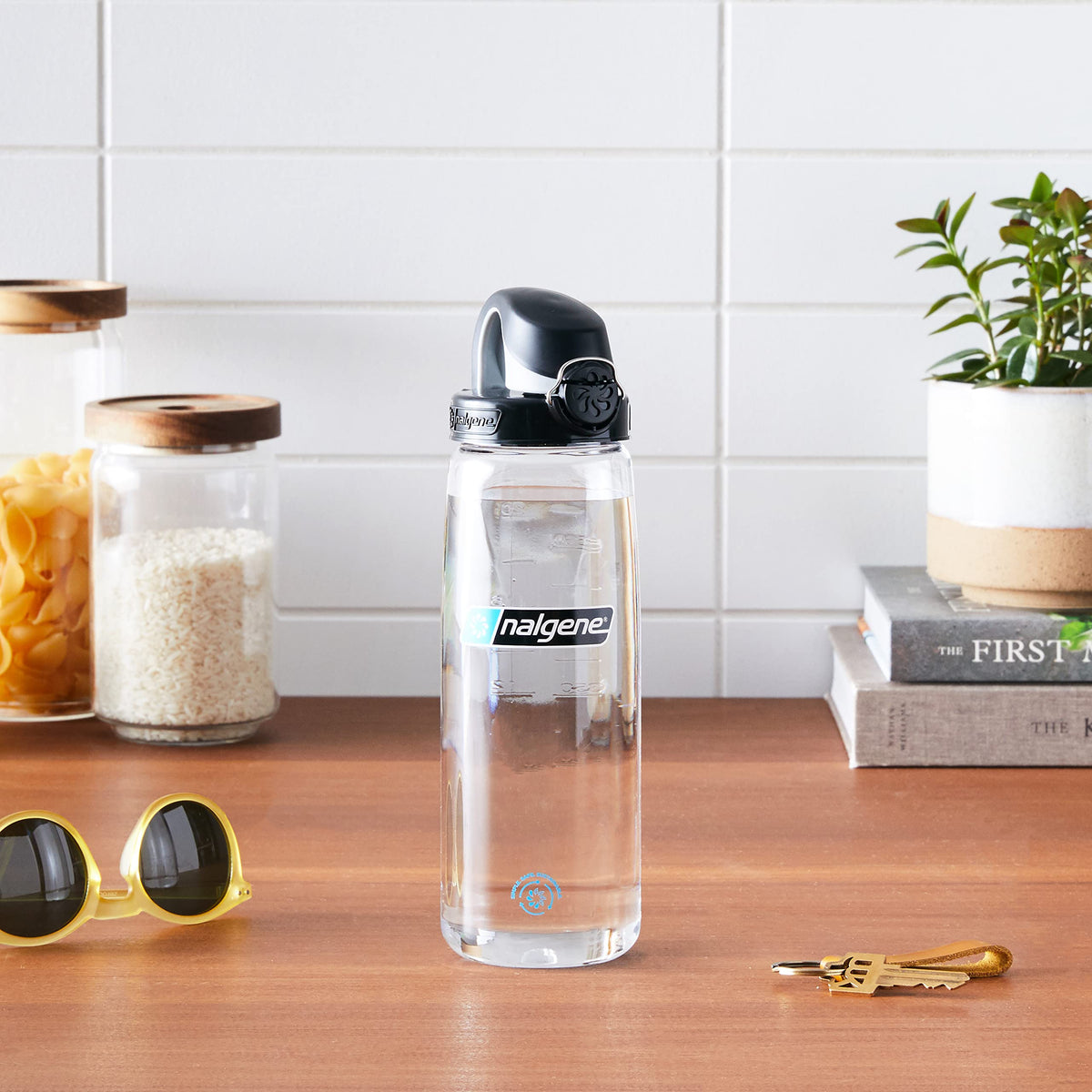 Nalgene 24 oz On The Fly Lock-Top Water Bottle, Clear w/Black