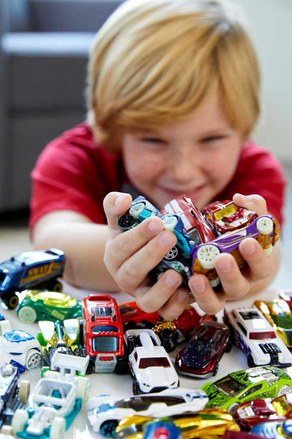 Hot Wheels 50-Pack of 1:64 Scale Vehicles (Styles May Vary)