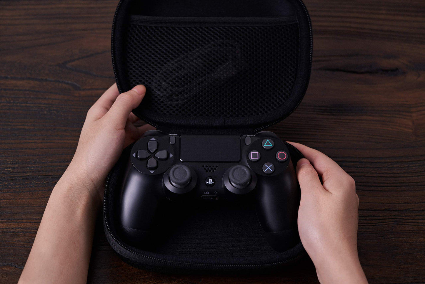 8Bitdo Classic Controller Travel Case for Pro 2 Controllers & Sn30 Pro+ Controller, Switch Pro Controller, PS5, PS4, Xbox One Controller and More 🍁 All In One Marketplace Canada