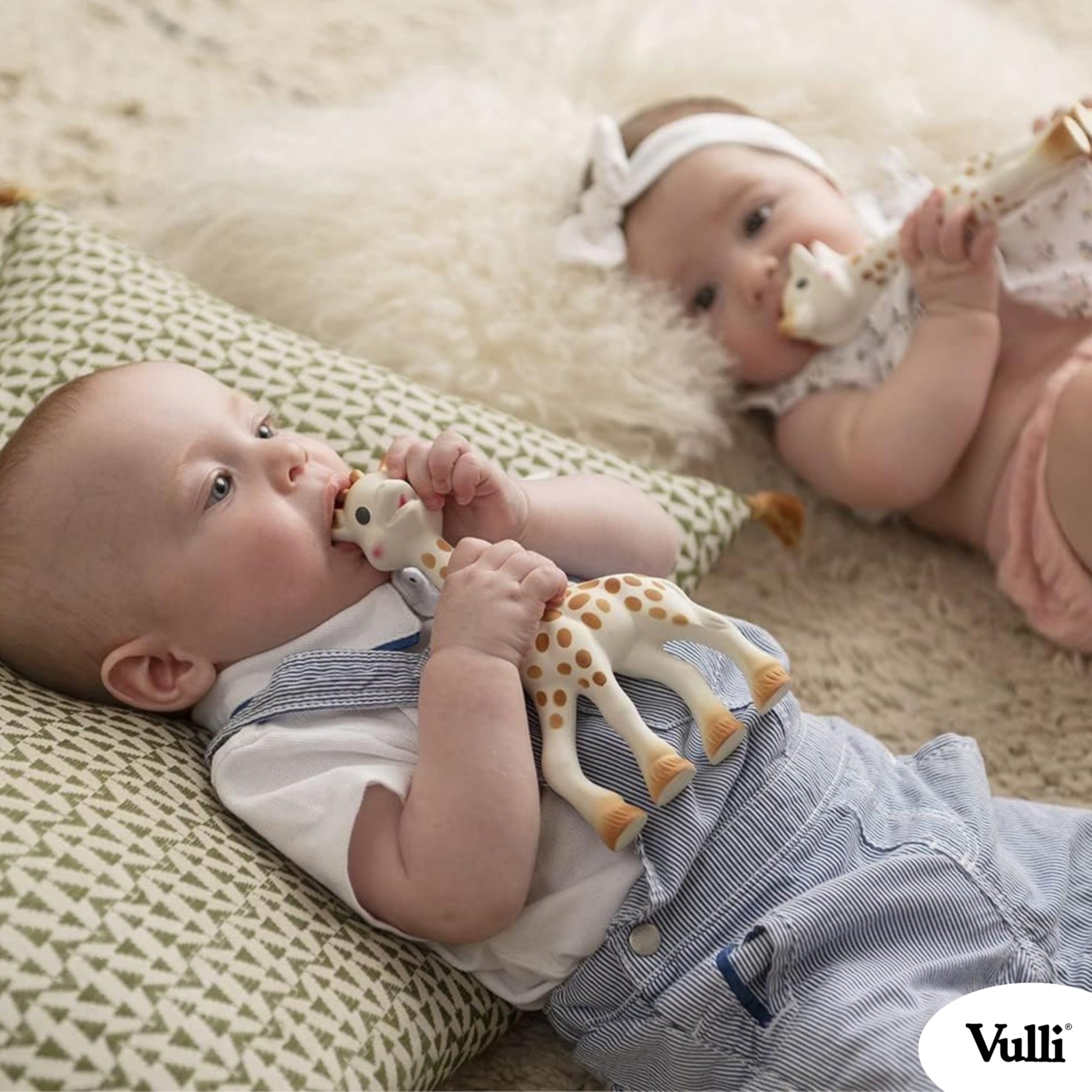 Sophie la Girafe - So Pure Box - Original Baby Teething Toy 100% Natural Rubber - BPA-Free, Non-Toxic, Vegan, Sensory Stimulating Teether for Newborns 0+ Months - 616331