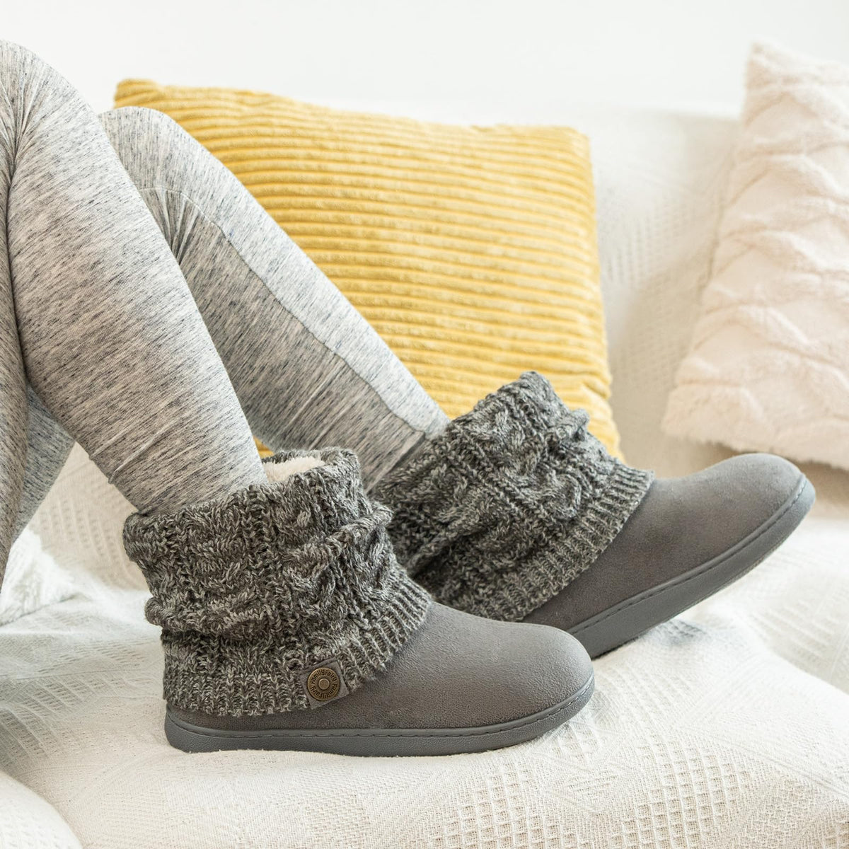 FamilyFairy Women's Bootie Slippers Warm Winter Boots Dark Grey, 7-8 🍁 All In One Marketplace Canada