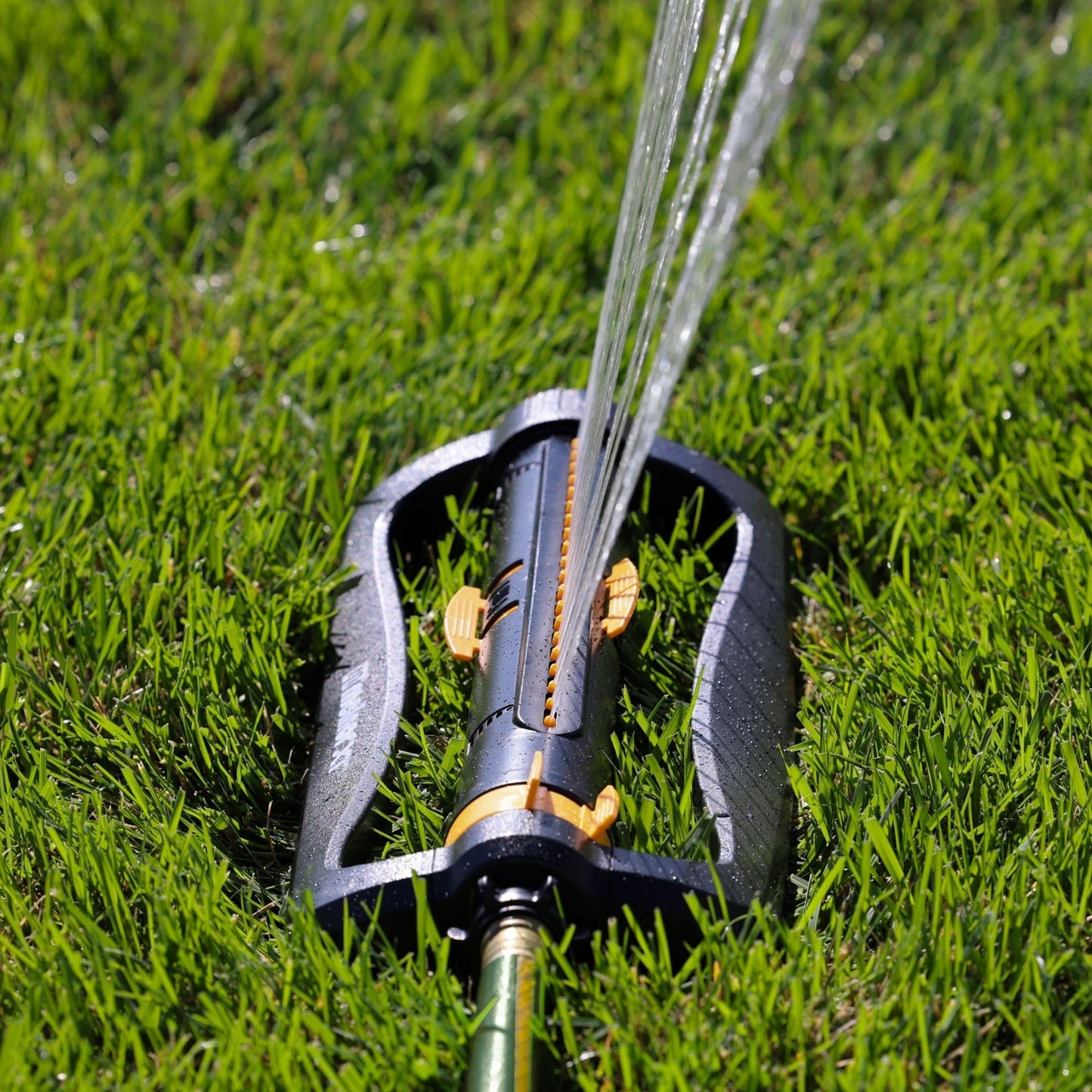 Melnor 65165AMZ XT Turbo Oscillating Sprinkler, 4,500 sq. ft., Quick Connect Bundle, 2-Way Adjustable, Black, Yellow Melnor