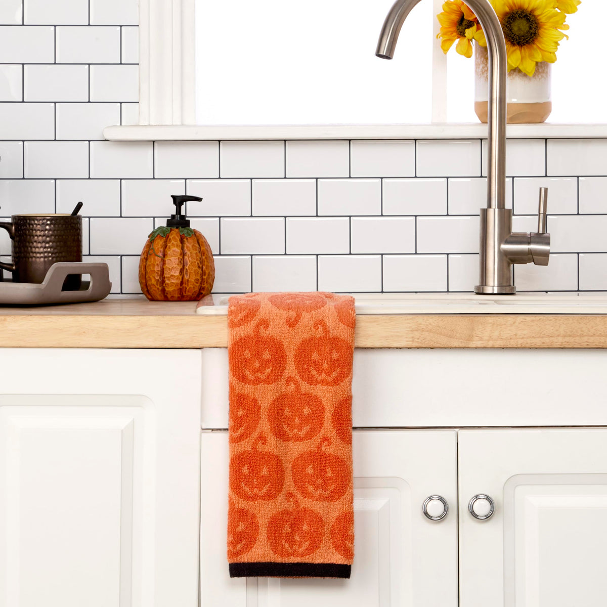 SKL Home Halloween Jack O Lantern Hand Towel 2 pc Set for Bath/Kitchen/Bar & Gift