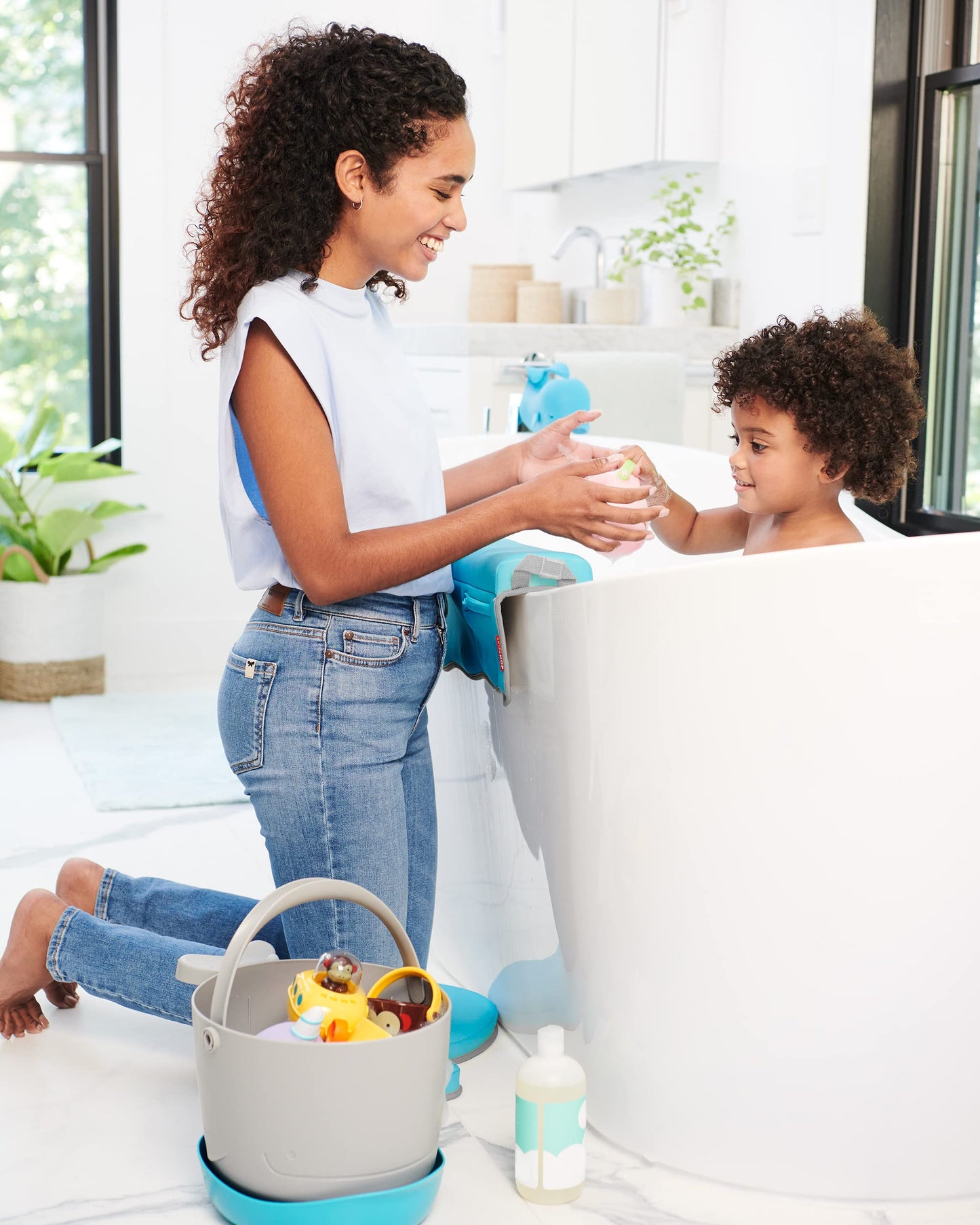 Skip Hop Bath Toy Storage, Moby Stowaway Bucket, Grey Skip Hop