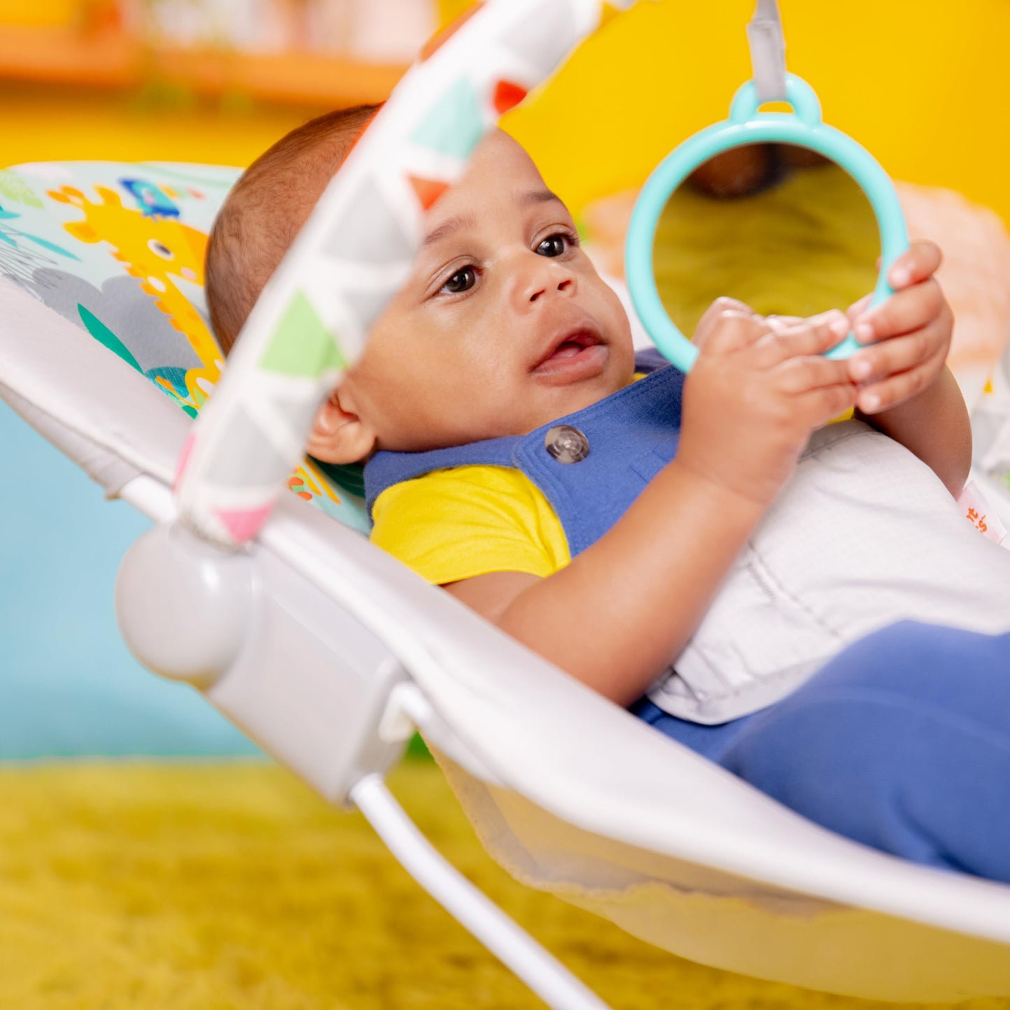 Bright Starts Baby Bouncer Soothing Vibrations Infant Seat - Removable Toy Bar, Nonslip Feet, 0-6 Months Up to 20 lbs (Safari Fun) Bright Starts