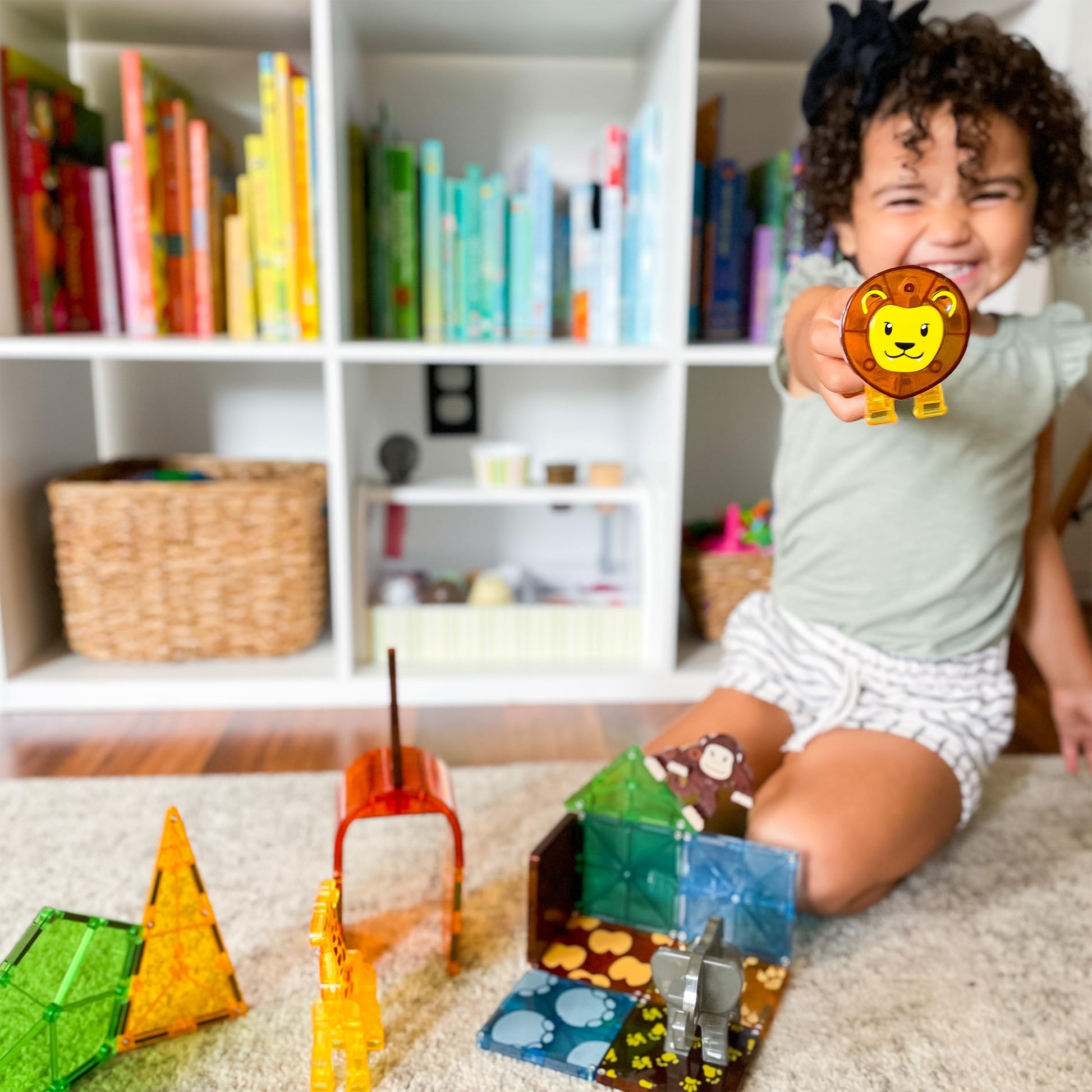 MAGNA-TILES Safari Animals 25-Piece Magnetic Construction Set, The Original Magnetic Building Brand Magna Tiles