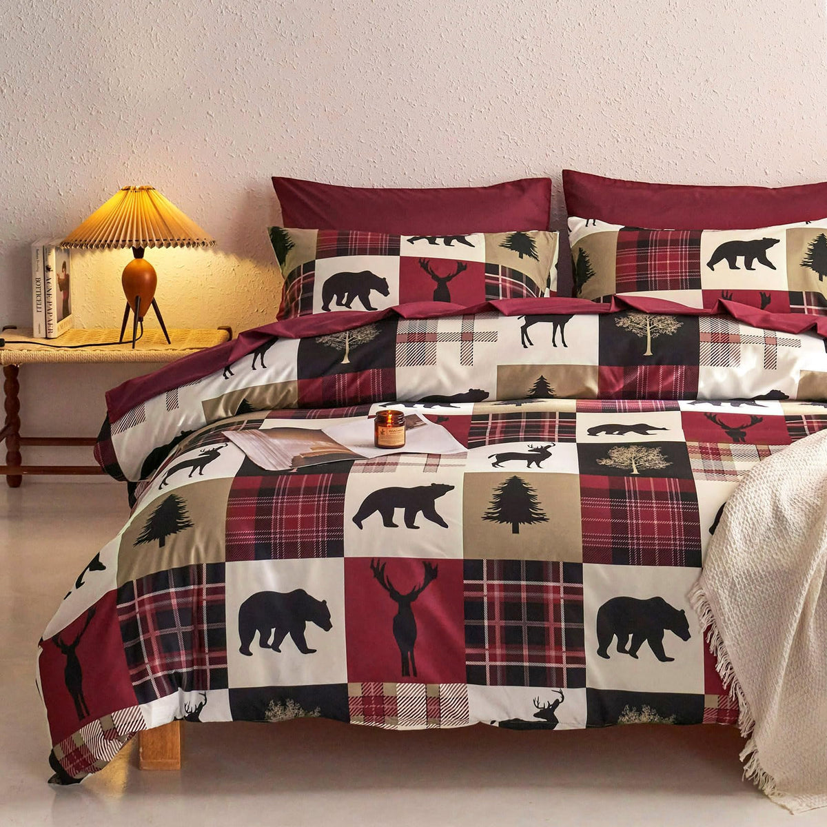 Wake In Cloud - Rustic Comforter Set, Cabin Christmas Farmhouse Western Lodge Woodland Wildlife Patchwork RV Outdoor Theme, Soft Lightweight Bedding, 3-Piece, Burgundy Black, Queen Size 🍁 All In One Marketplace Canada
