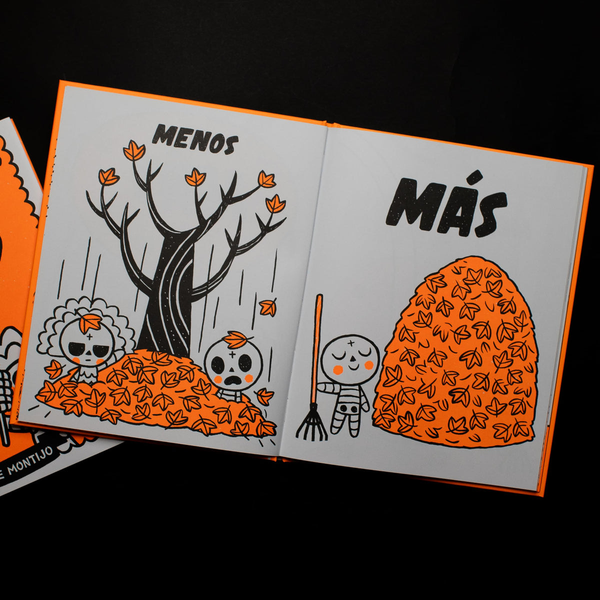 Skeletown : Plus. Moins ! : Une drôle d'histoire d'amitié pour le Jour des morts et Halloween — pour les enfants anglophones ou hispanophones de 4 à 8 ans
