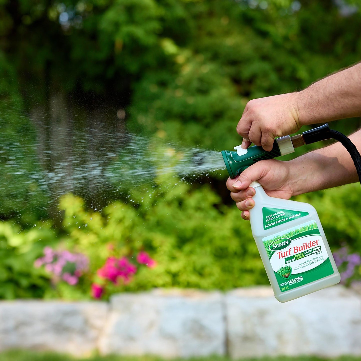 Scotts® Liquid Turf Builder® Fertilizer 29-0-3 946ML/185m2 🍁 All In One Marketplace Canada