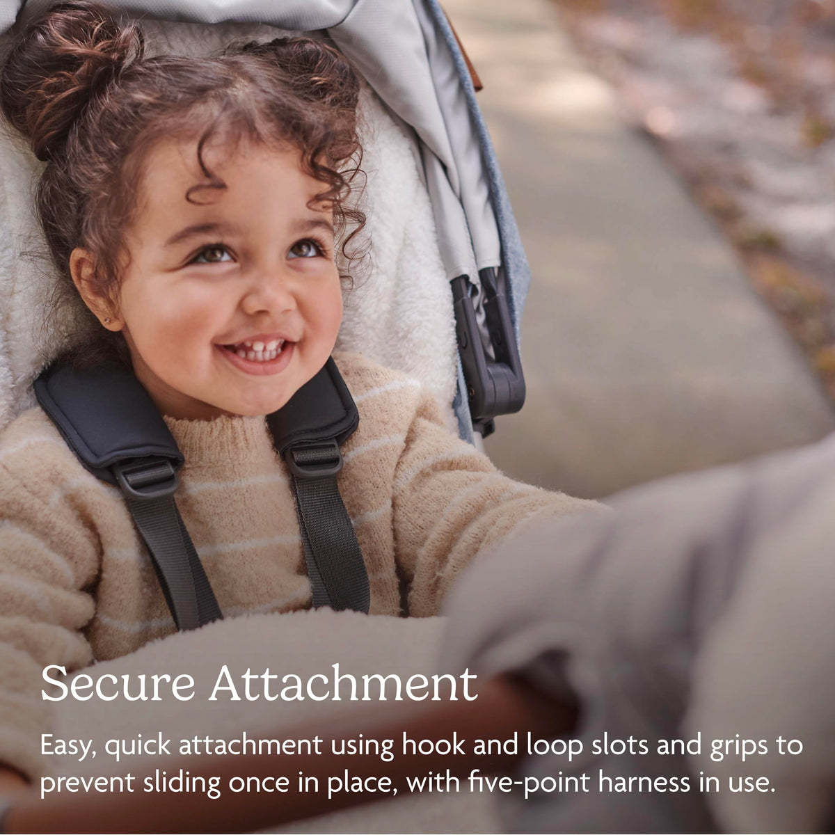 UPPAbaby CozyGanoosh Footmuff - Easily Attaches to UPPAbaby Strollers + RumbleSeat - Ultra-Plush, Weather-Proof - Winter Stroller Cover - Noa (Navy) 🍁 All In One Marketplace Canada