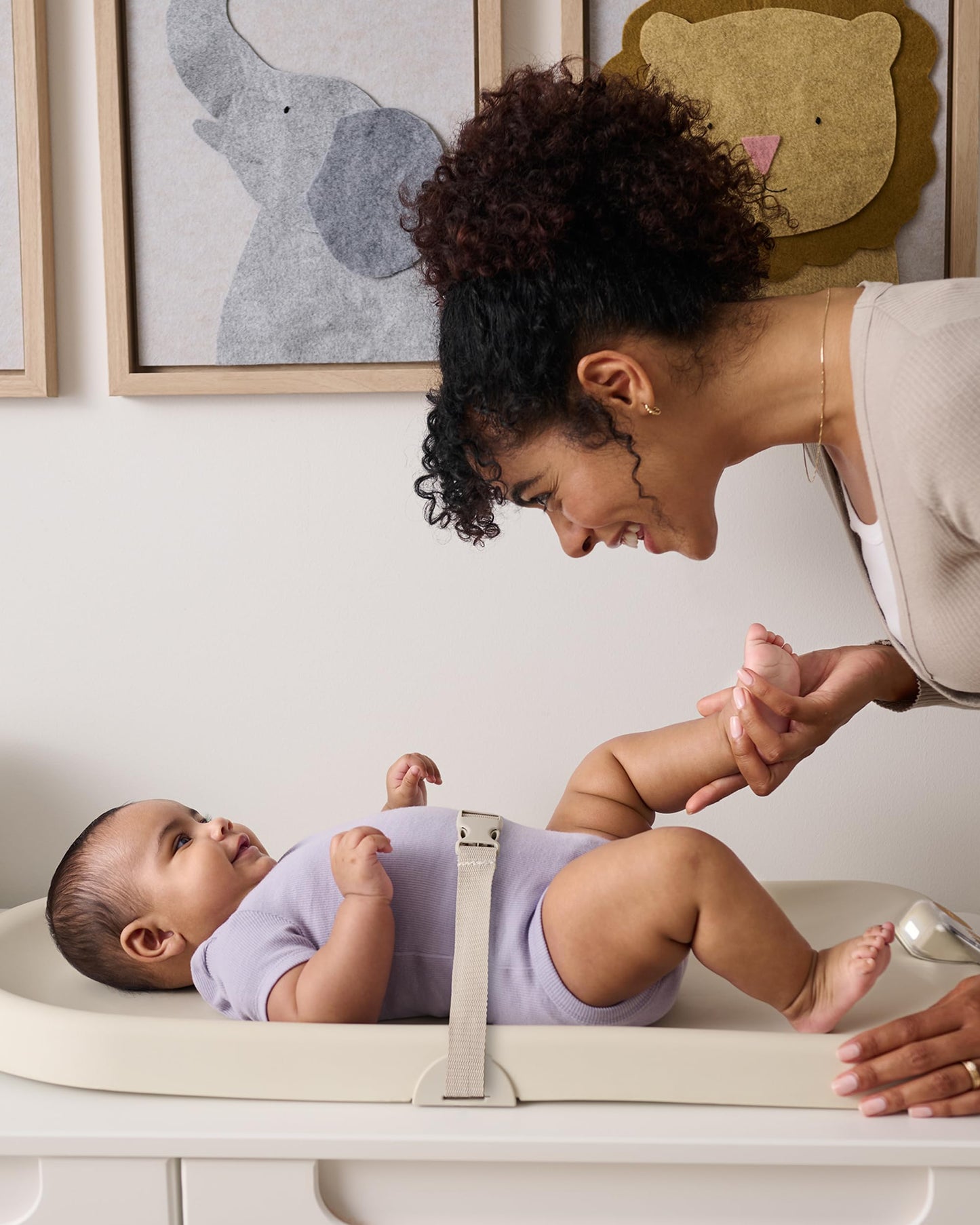 Skip Hop Baby Changing Pad Nursery Style Light-Up & Diaper Change Tracker Wipeable and Contoured with Cushioned Foam Fits Standard Changing Tables Oat 🍁 All In One Marketplace Canada