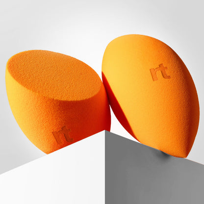 Real Techniques Miracle Complexion Sponge, Makeup Blender for Liquid and Cream Foundation, Full Coverage, Streak-Free Professional Makeup Tool, Cruelty Free, Vegan, Latex Free, 4 Count REAL TECHNIQUES