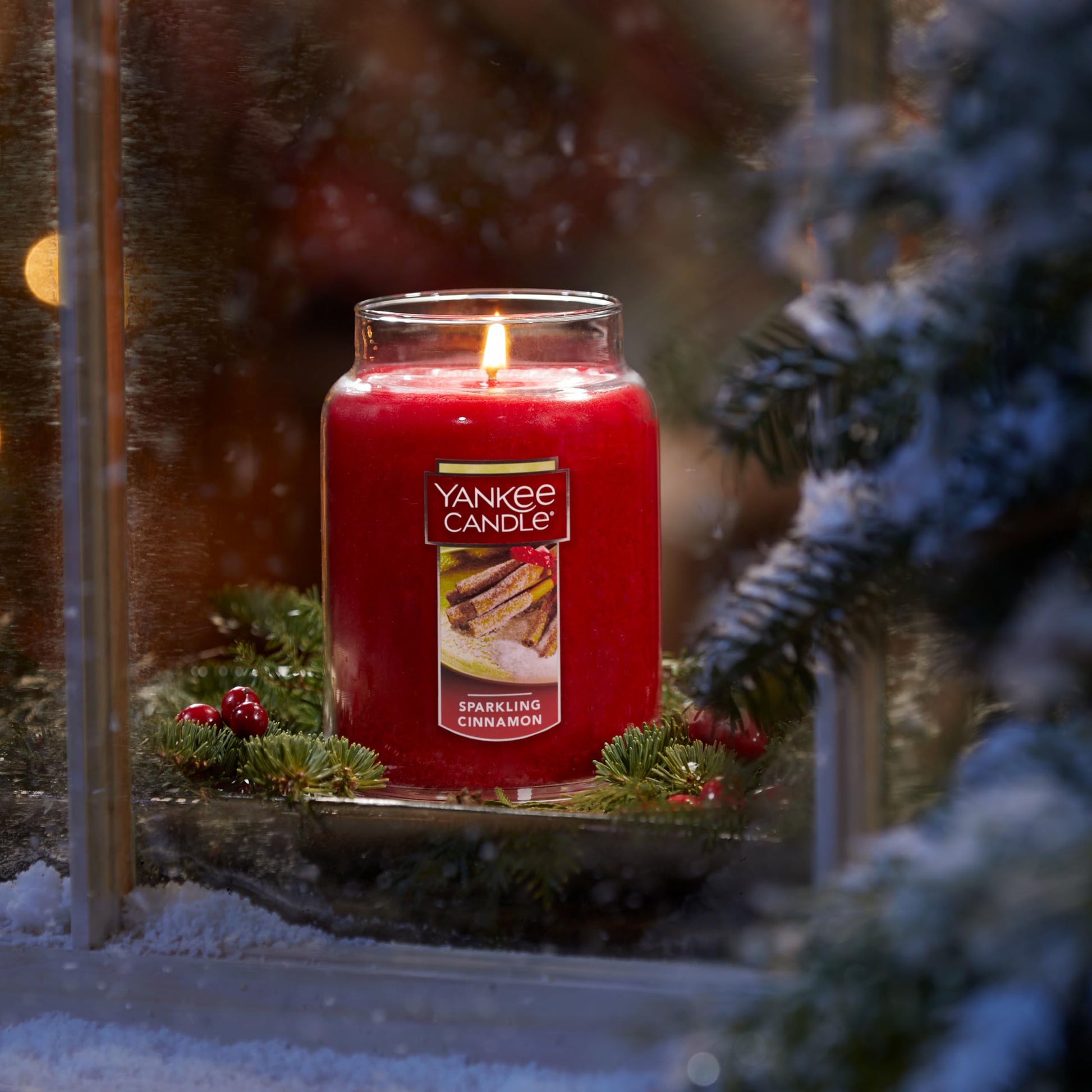 Yankee Candle Scented Candle, Sparkling Cinnamon, Original Large Jar Candle, 110-150 Hours of Burn Time, 22 oz. Yankee Candle