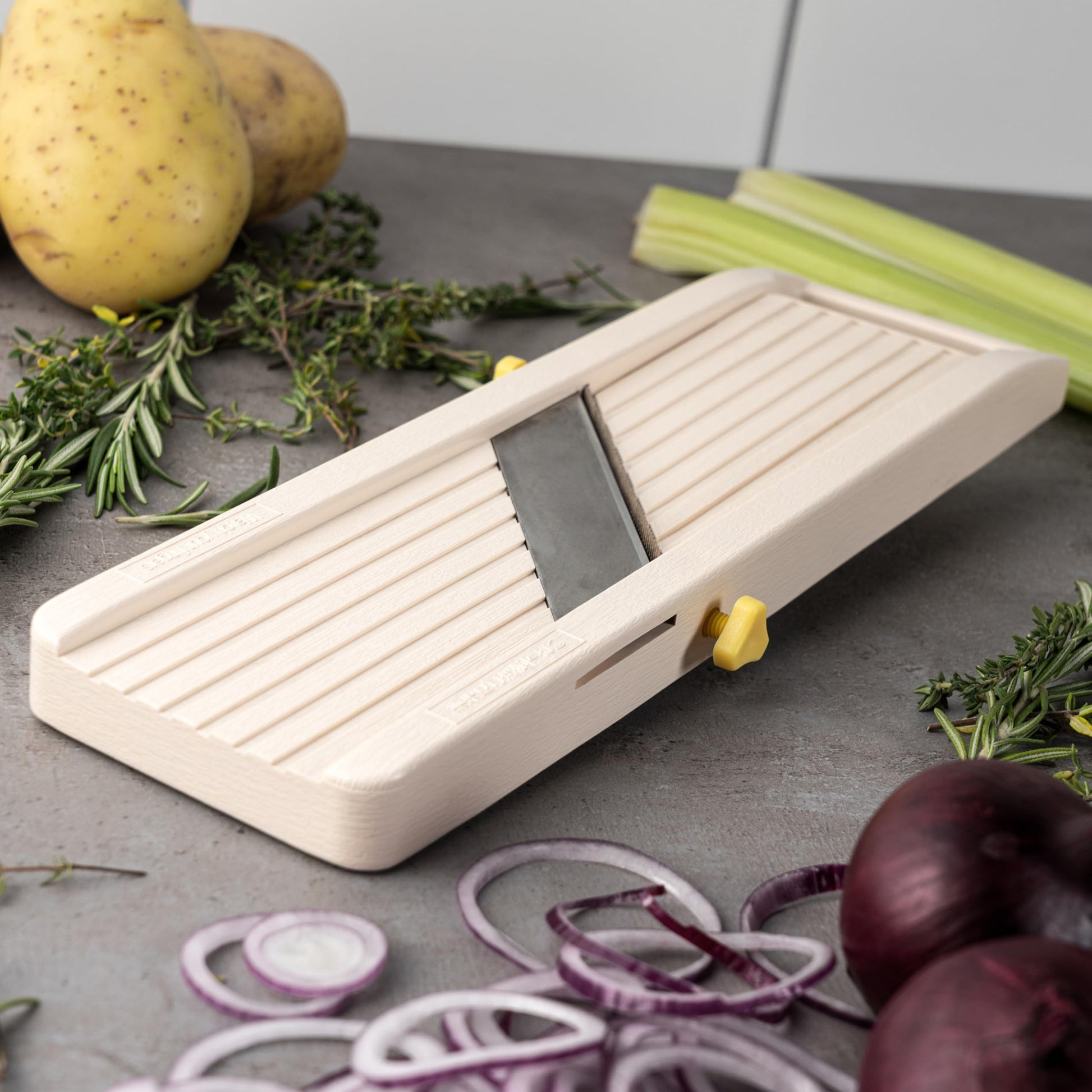 Benriner Japanese Mandolin Vegetable Cutter 3.5 Wide (7015S) - Available at All In One Marketplace Canada