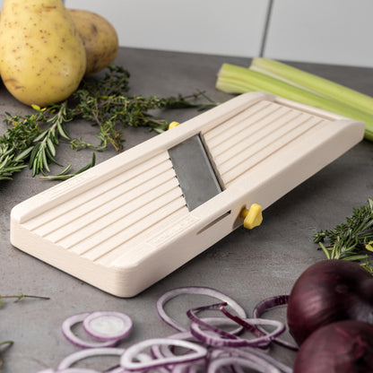 Benriner Japanese Mandolin Vegetable Cutter 3.5 Wide (7015S) - Available at All In One Marketplace Canada