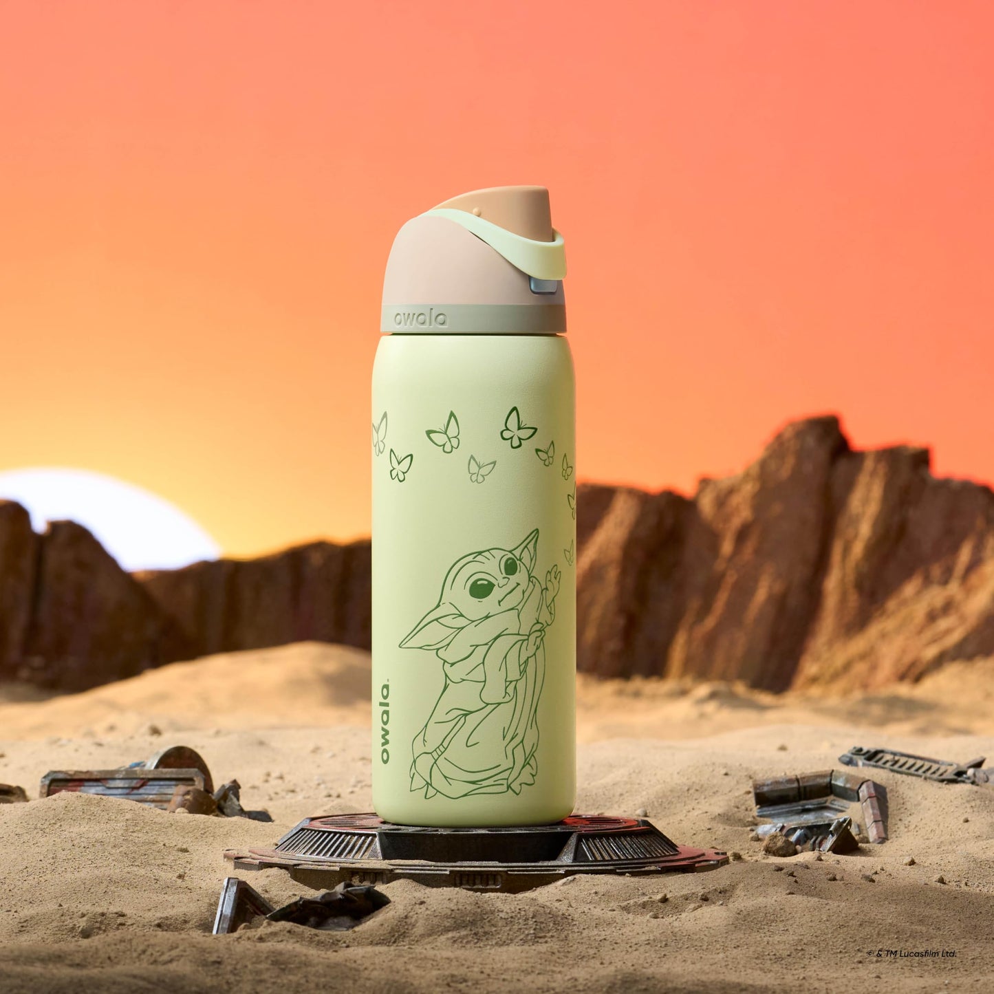 Star Wars Owala FreeSip Insulated Stainless Steel Water Bottle with Straw, BPA-Free Sports Water Bottle, Great for Travel, 32 Oz, GroGu Owala