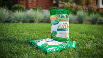 Scotts Turf Builder Pro Lawn Food 32-0-4 5.2kg (400m² Coverage), Lawn Fertilizer Scotts