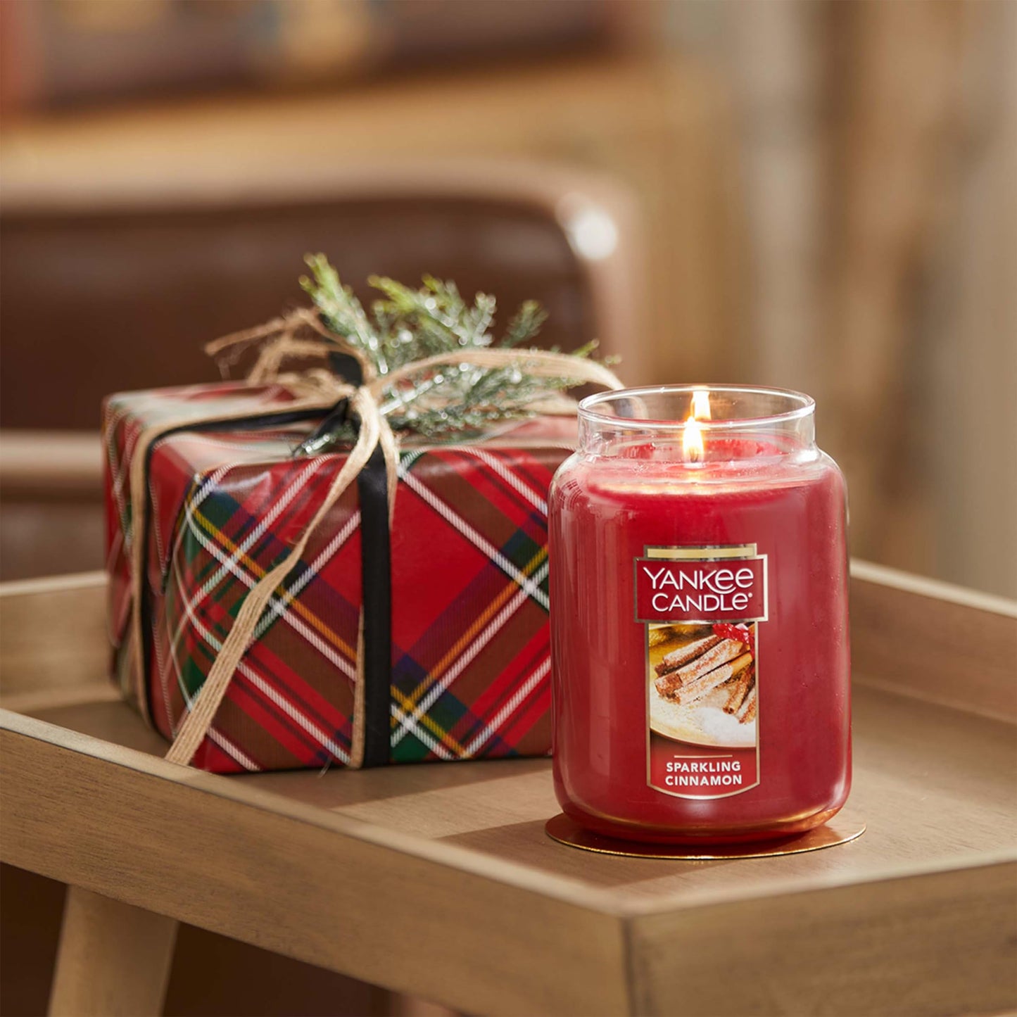 Yankee Candle Scented Candle, Sparkling Cinnamon, Original Large Jar Candle, 110-150 Hours of Burn Time, 22 oz. Yankee Candle