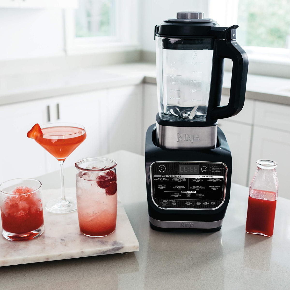 Ninja Foodi Cold & Hot Blender with Precision Heating Element, 64oz Glass Pitcher, 1400W High-Speed Crushing & Cooking Blender for Smoothies, Soups, Sauces, Fondue – Black, HB150C (Canadian Version)