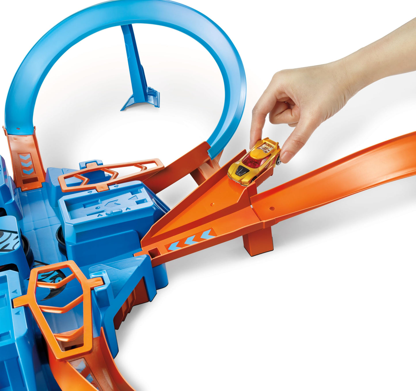 Hot Wheels Track Set with 1:64 Scale Toy Car, 4 Intersections for Crashing, Powered by a Motorized Booster, Criss-Cross Crash Track Hot Wheels
