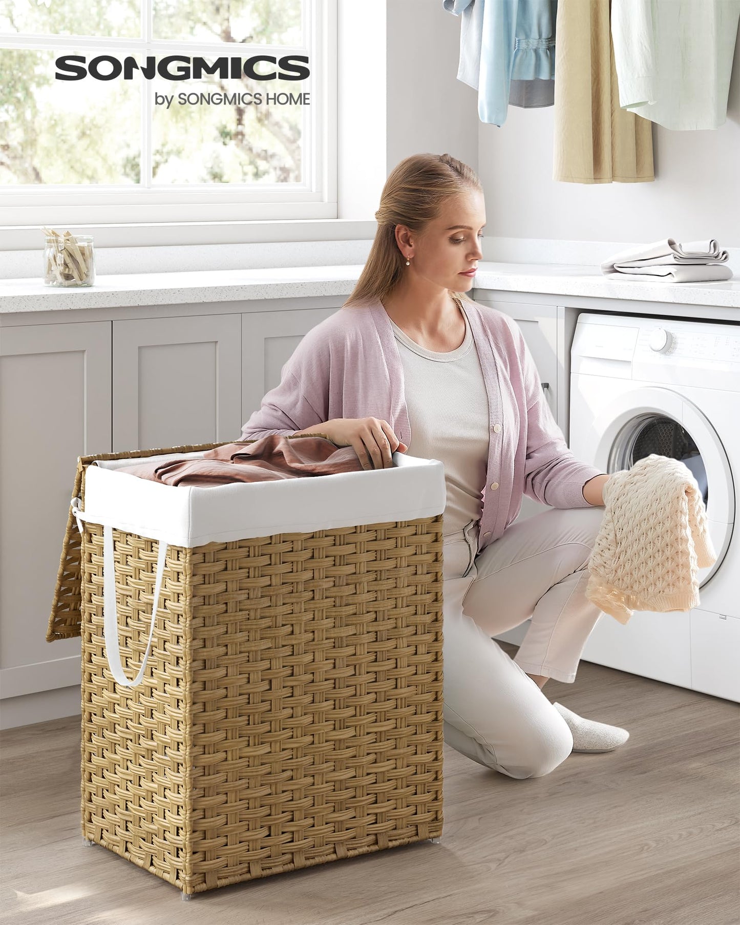 SONGMICS Laundry Hamper with Lid, 23.8 Gallon (90 L) Synthetic Rattan Clothes Laundry Basket with Lid and Handles, Foldable, Removable Liner, Natural ULCB051N01V1 SONGMICS