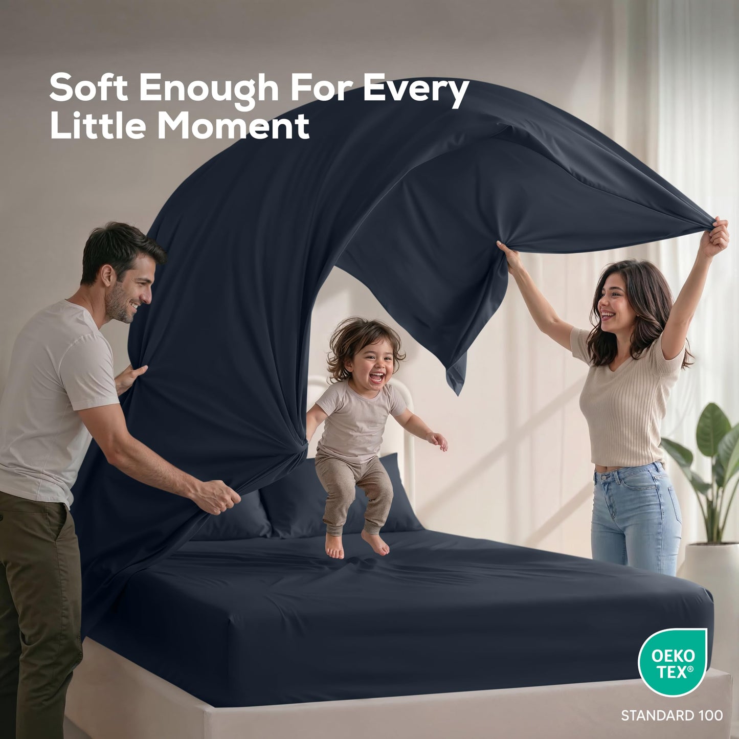 Utopia Bedding Queen Bed Sheet Set - 4 Piece Bedding - Soft Brushed Microfiber Fabric - Shrinkage & Fade Resistant - Easy Care (Navy)