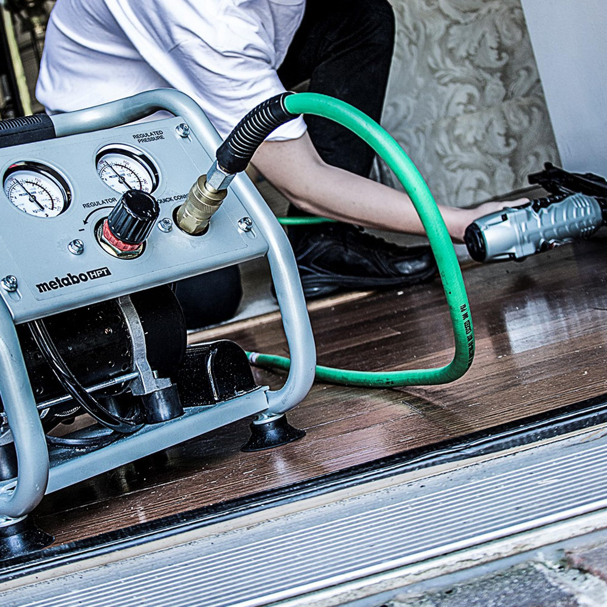 Metabo HPT Quiet Air Compressor | 125 PSI | 1 Gallon | EC28MM