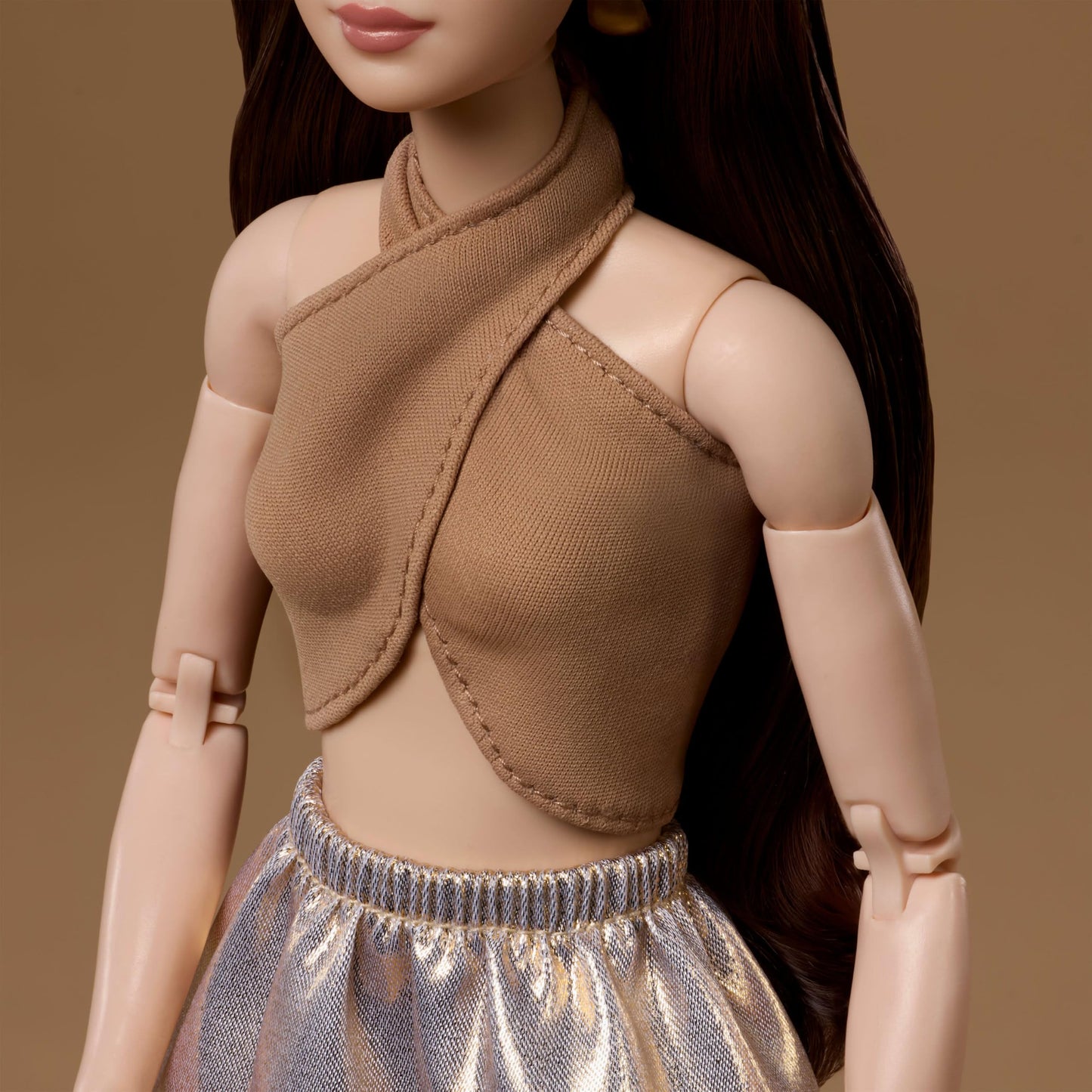 Mattel Barbie Basics Model Collector Fashion Doll 06 with Brunette Hair, Shimmery Golden Skirt & Halter, Universal-fit Fashions, Posable Body 🍁 All In One Marketplace Canada
