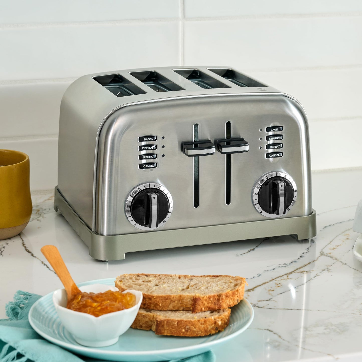 Cuisinart 4-Slice Toaster, 6-browning Levels, Brushed Silver (CPT-180C) - Available at All In One Marketplace Canada