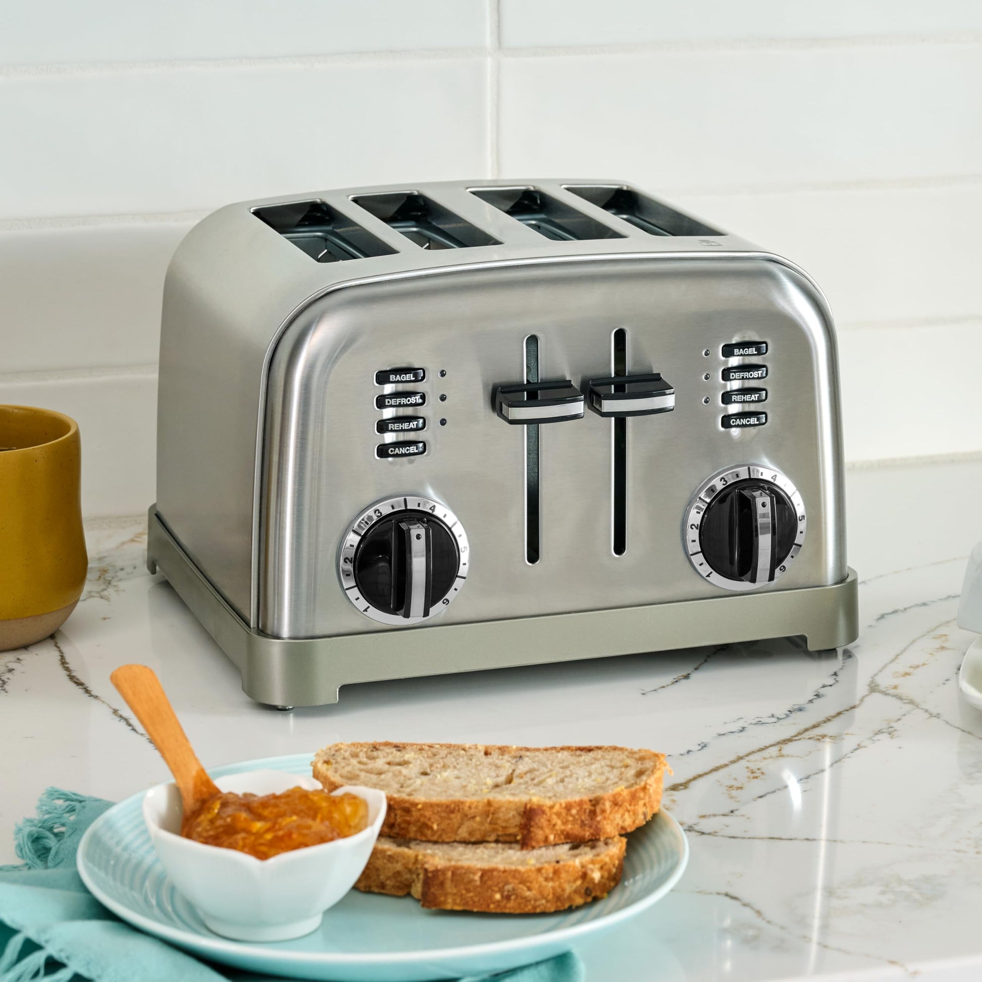 Cuisinart 4-Slice Toaster, 6-browning Levels, Brushed Silver (CPT-180C) - Available at All In One Marketplace Canada