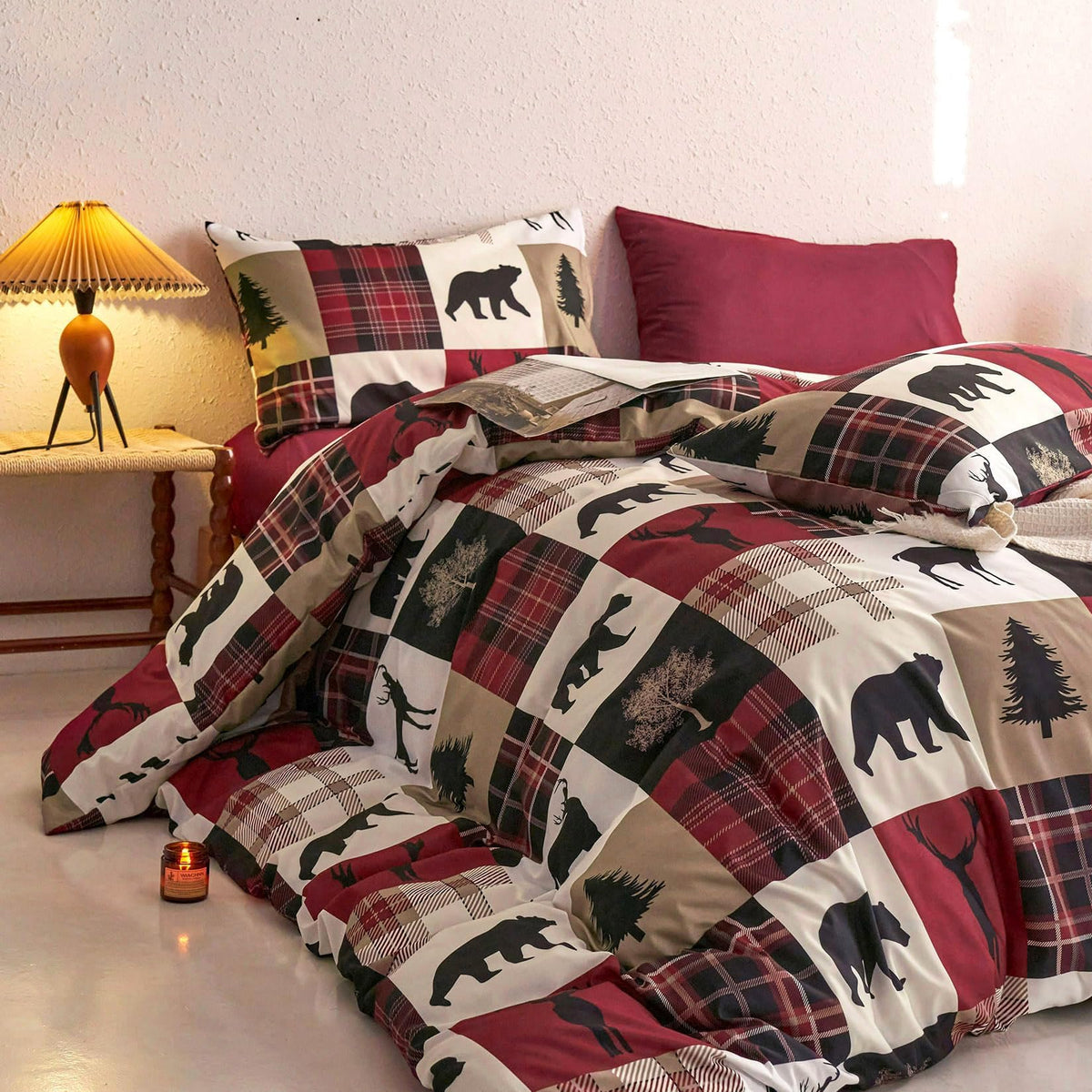 Wake In Cloud - Rustic Comforter Set, Cabin Christmas Farmhouse Western Lodge Woodland Wildlife Patchwork RV Outdoor Theme, Soft Lightweight Bedding, 3-Piece, Burgundy Black, Queen Size 🍁 All In One Marketplace Canada