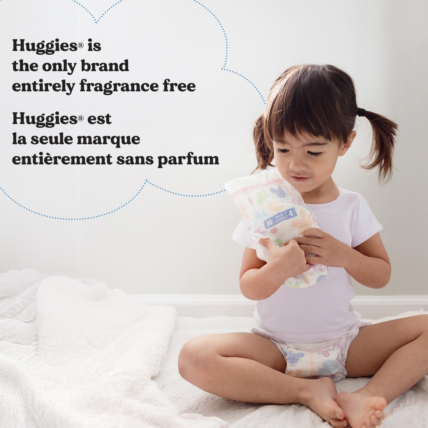 Huggies Size 1 Diapers, Snug & Dry Newborn Diapers, Size 1 (8-14 lbs), 208 Count (4 Packs of 52), Packaging May Vary