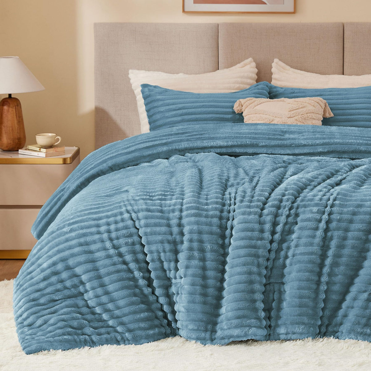 BEDELITE Fleece Queen Comforter Set, Soft Fluffy Bedding Set, Haze Blue 🍁 All In One Marketplace Canada