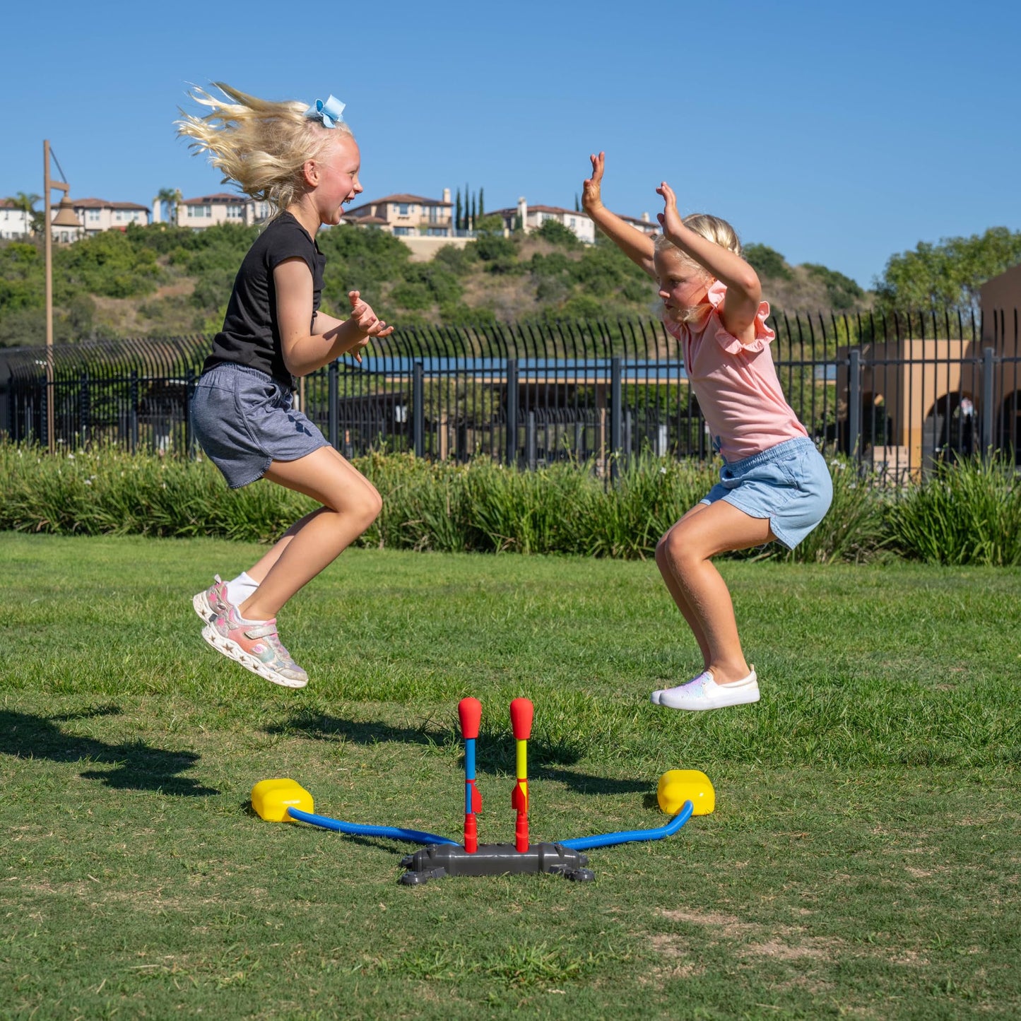 The Original Stomp Rocket Dueling Rockets Launcher, 4 Rockets and Toy Rocket Launcher - Outdoor Rocket STEM Gift for Boys and Girls Ages 6 Years and Up - Great for Outdoor Play Stomp Rocket