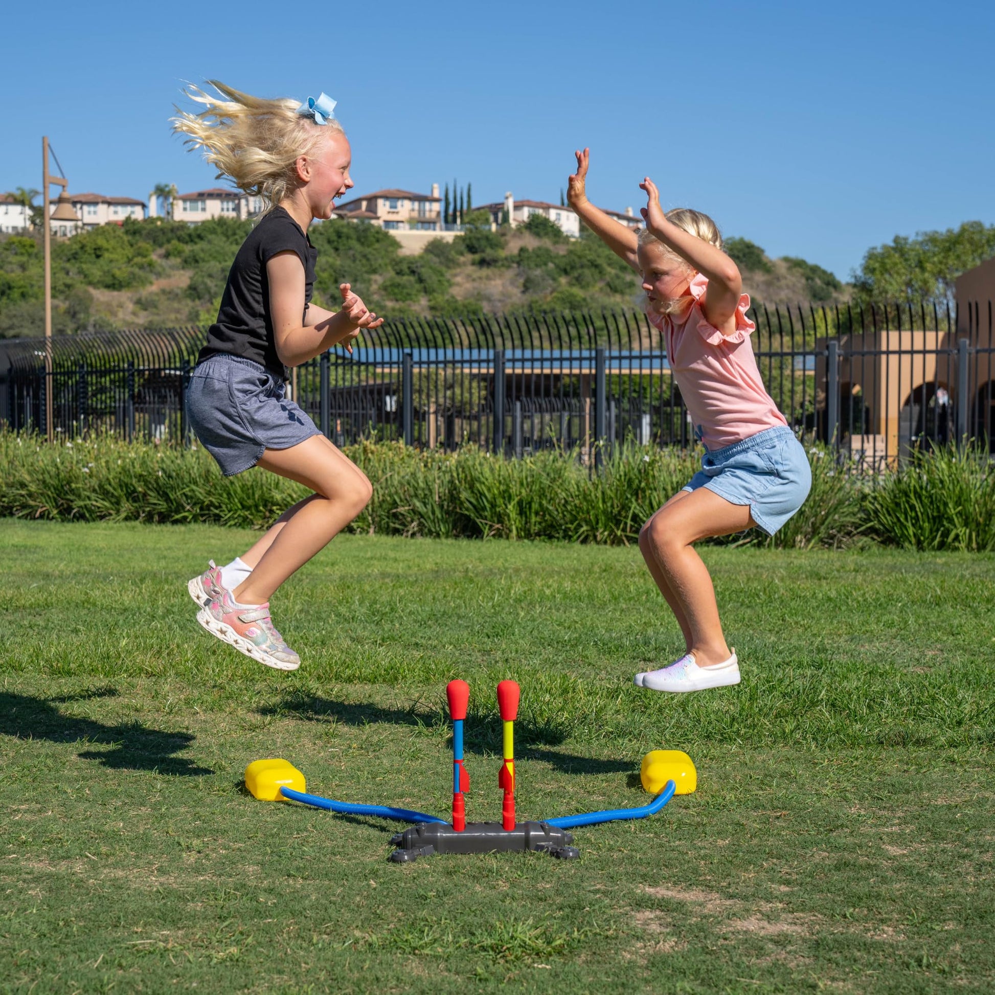 The Original Stomp Rocket Dueling Rockets Launcher, 4 Rockets and Toy Rocket Launcher - Outdoor Rocket STEM Gift for Boys and Girls Ages 6 Years and Up - Great for Outdoor Play Stomp Rocket