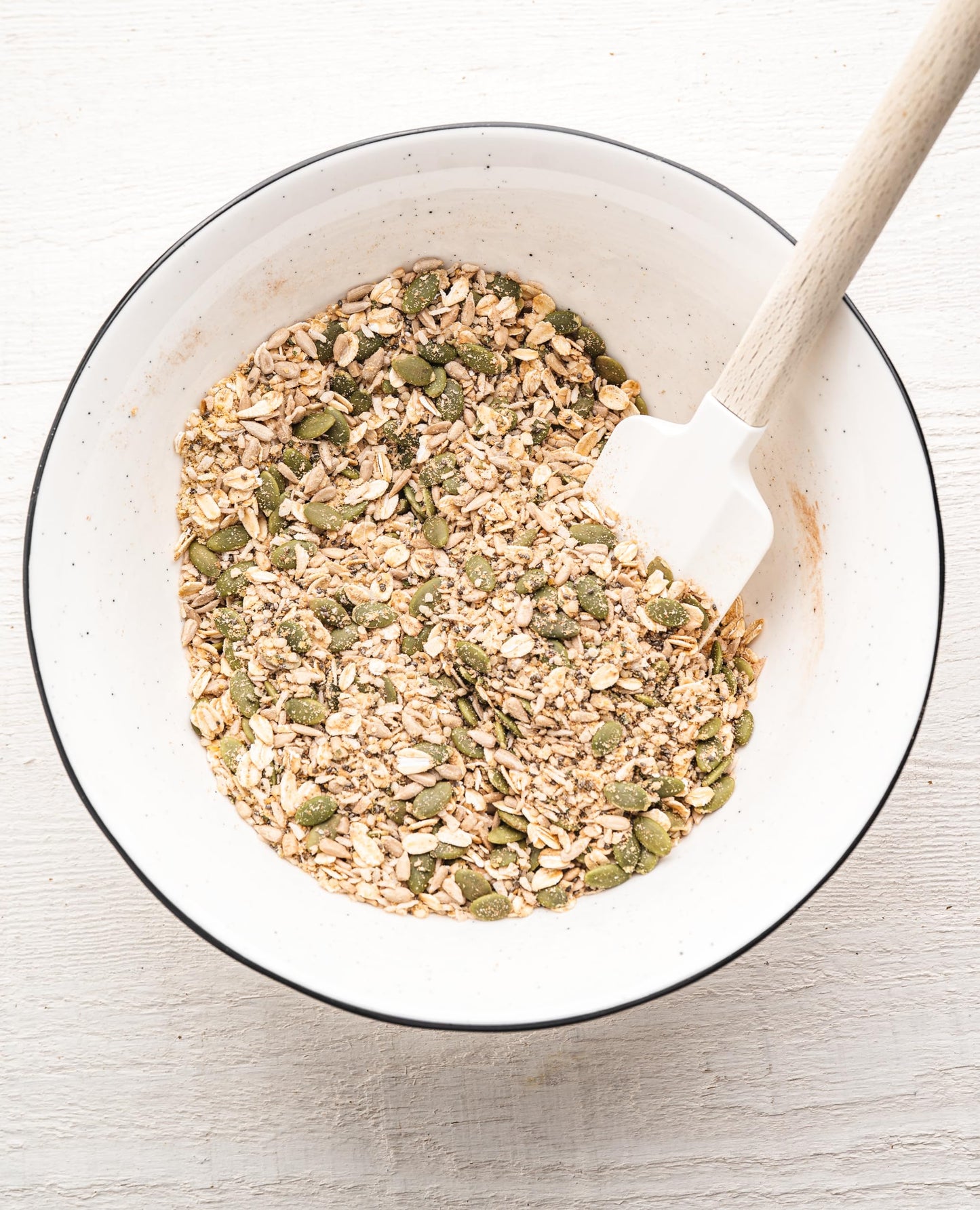 Yupik Canadian Hulled Hemp Seeds, 1 kg, Gluten-Free, Kosher, Vegan, Raw Seeds, Shelled Hemp Hearts, Salt-Free, Source of Omega-3 & Omega-6, Plant-Based Protein, Ideal for Topping & Baking 🍁 All In One Marketplace Canada