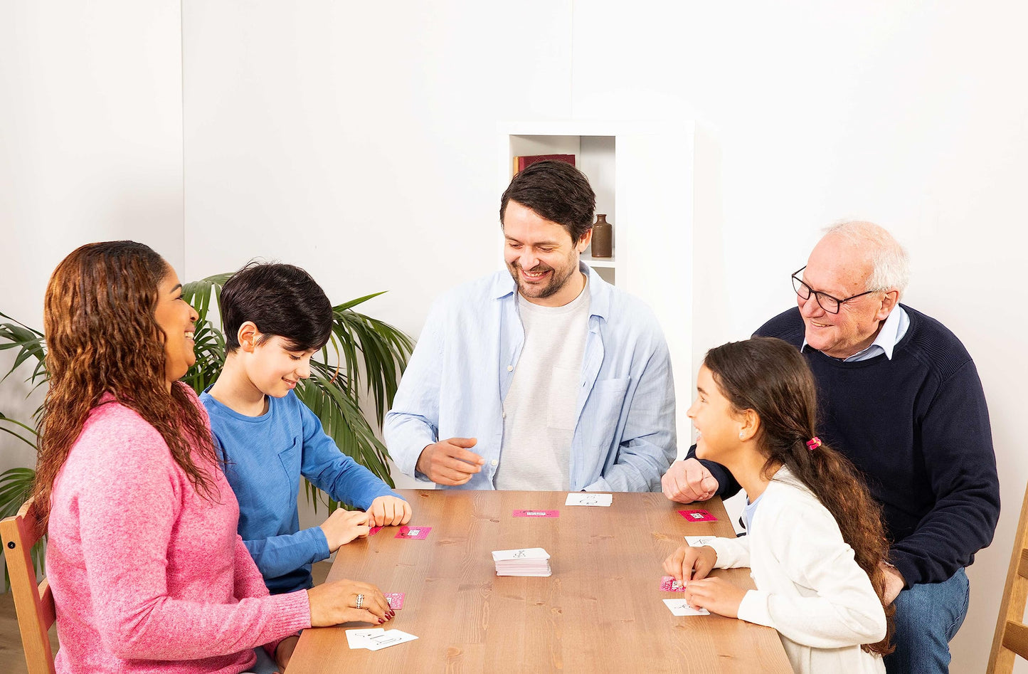 Ravensburger That's Not A Hat - Fun Bluffing & Memory Party Game for All Ages Components | Ideal for Family Gatherings | Great Replay Value | FSC-Certified Materials Ravensburger