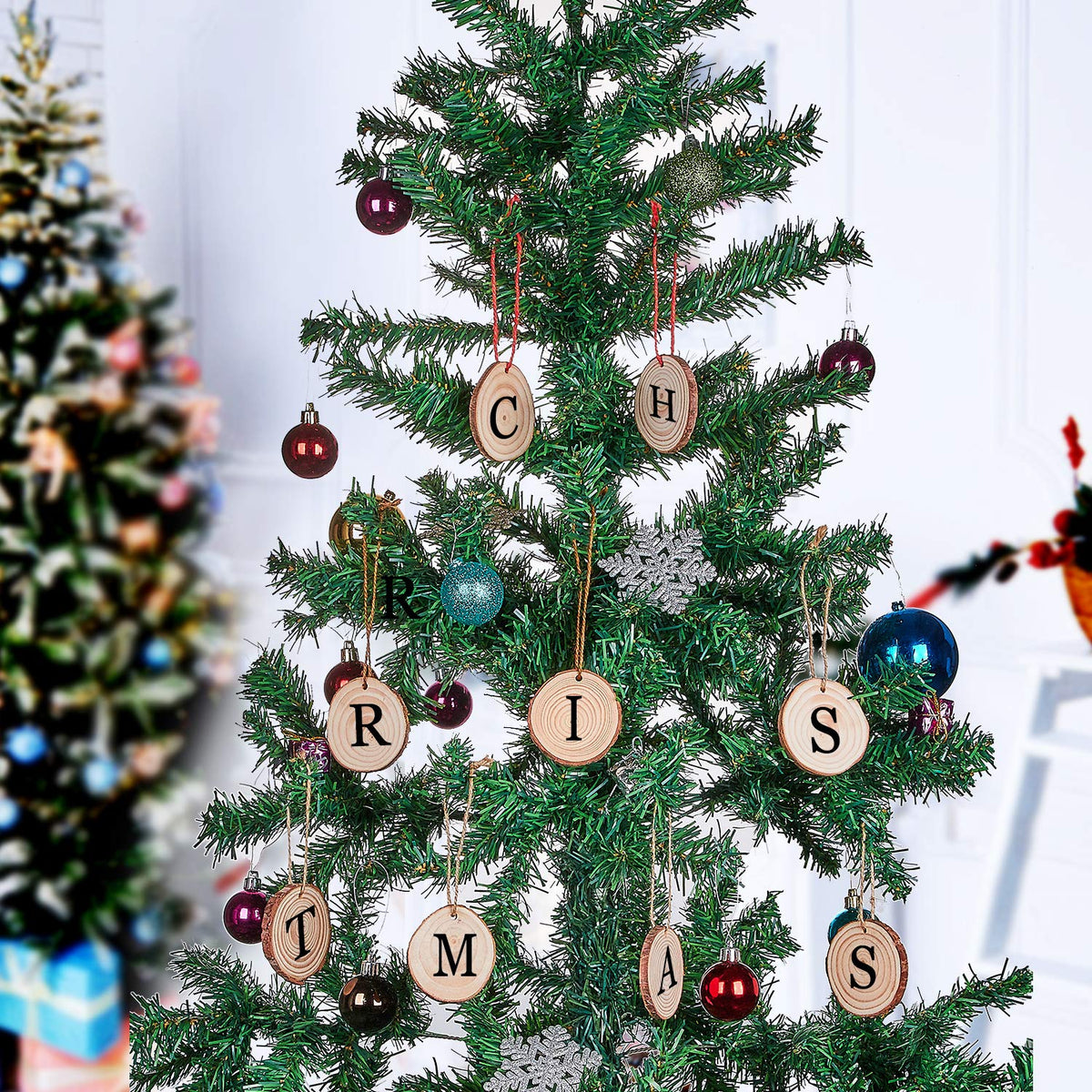 HOHOTIME Natural Wood Slices, 50 PCS 2''-2.4'' Unfinished Predrilled with Hole Wood Discs with Twine, Round Wood Circles DIY Craft Kit for Wedding Decoration Christmas Ornaments 🍁 All In One Marketplace Canada