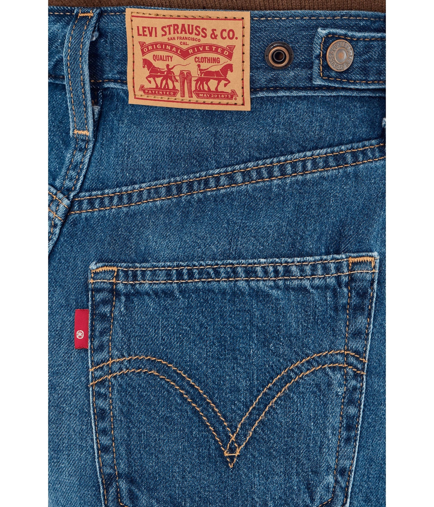 Levi's Womens Cinch Mid-Thigh Short, (New) Kiss Goodbye (Lightweight) (Non-Stretch), 27