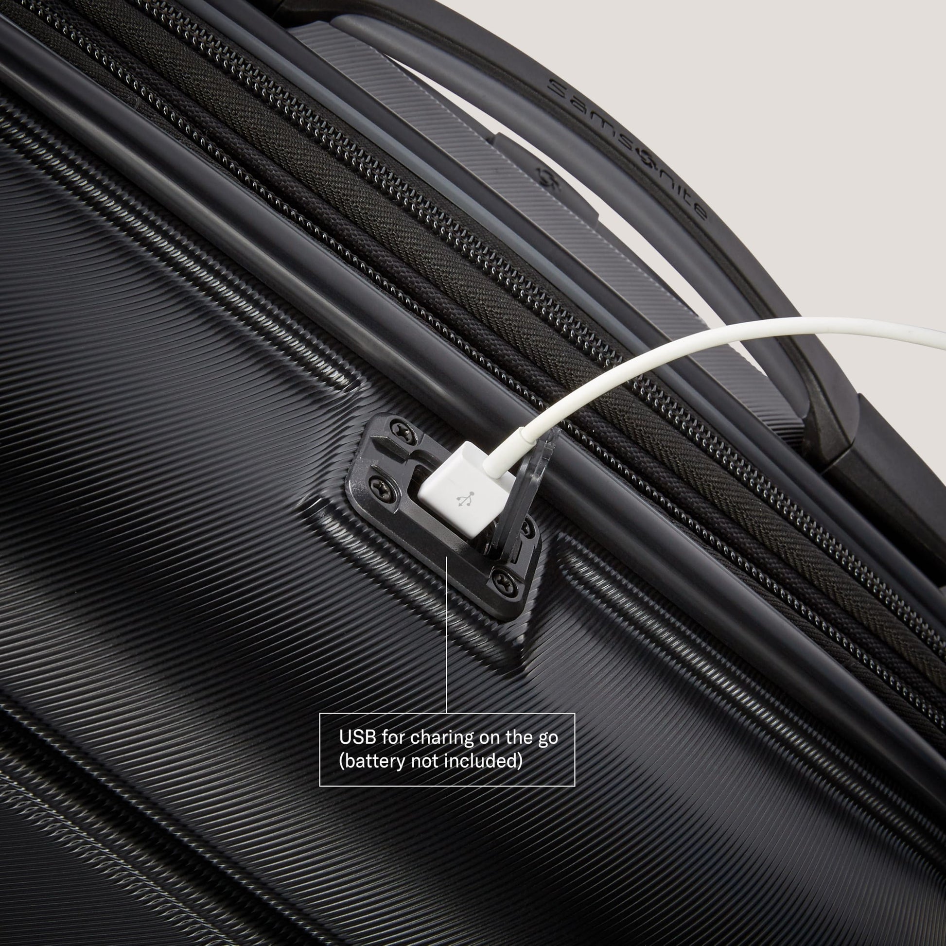 Samsonite Omni 2 Spinner Carry-On, Model Number - 141130-7722, Arctic Silver