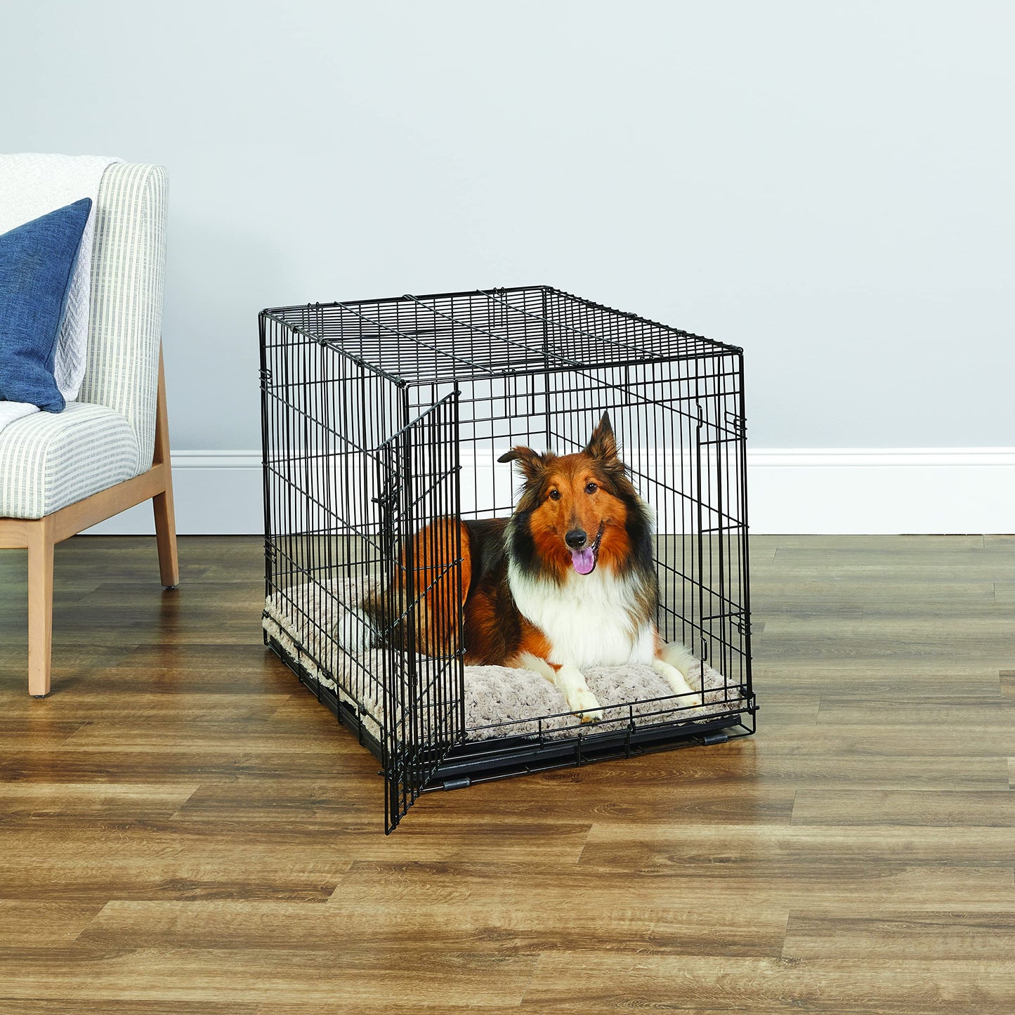 MidWest Homes for Pets 36-Inch New World Crate for Medium-Large Breeds, 41-70 lbs, Single Door Folding Dog Crate, Leak-Proof Tray & Secure Latch, Portable, Durable & Easy to Assemble 🍁 All In One Marketplace Canada