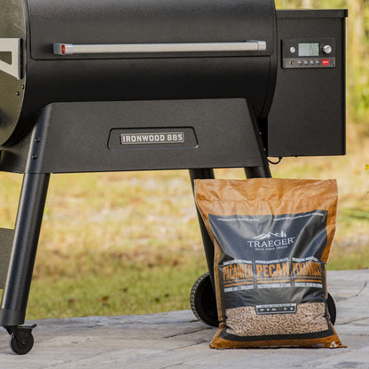 Granulés de bois 100 % naturels de pacanier Traeger pour fumoirs et barbecues à granulés. Barbecue, cuisson au four, rôtissage et grillades, sac de 9 kg.