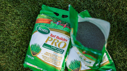 Scotts Turf Builder Pro Lawn Food 32-0-4 5.2kg (400m² Coverage), Lawn Fertilizer Scotts