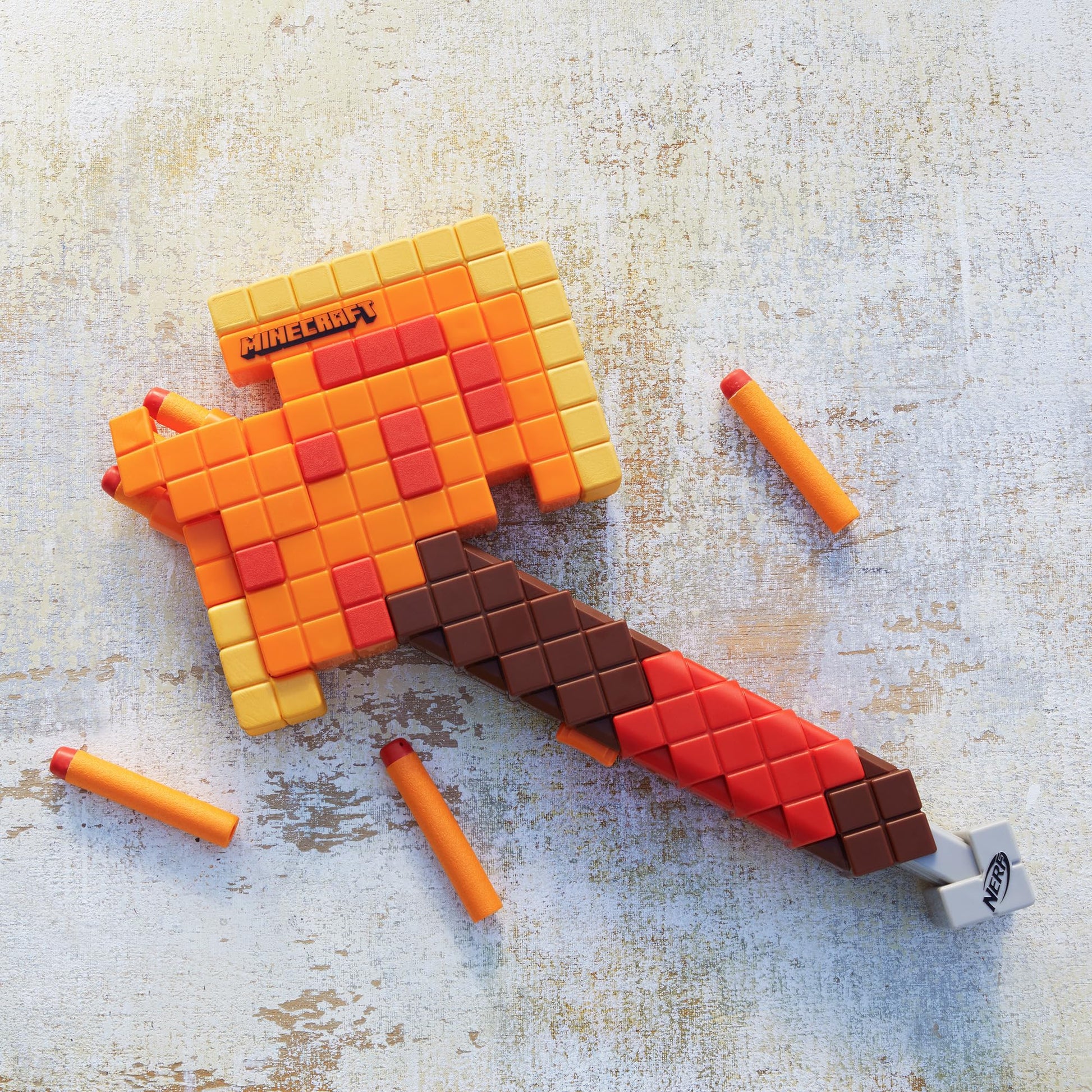 Nerf Minecraft Firebrand, Dart Blasting Axe, 6 Nerf Elite Foam Darts, Design Inspired by Minecraft Axe in The Game, Pull Down Priming, Minecraft Toys Nerf