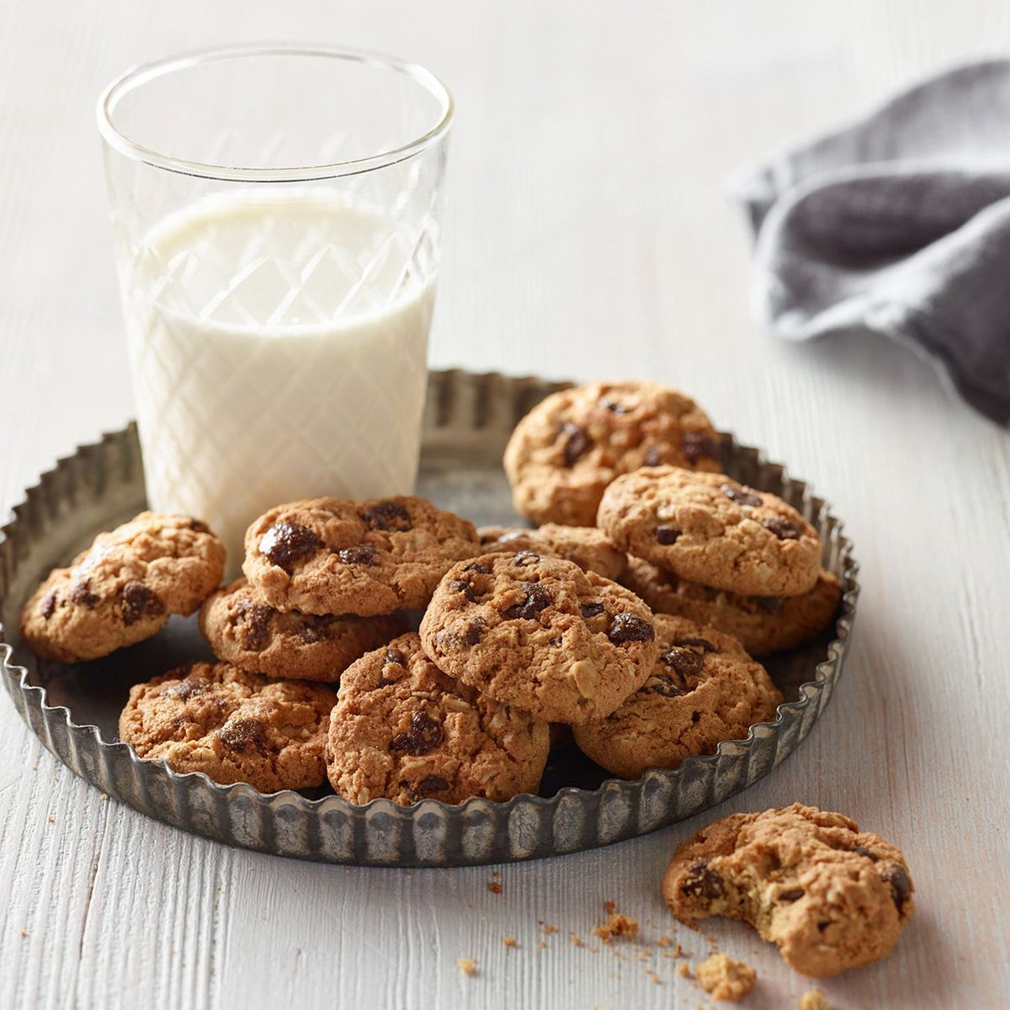 Milkmakers New Mama Oatmeal Chocolate Chip Cookie Bites – 10 Pack (570g)